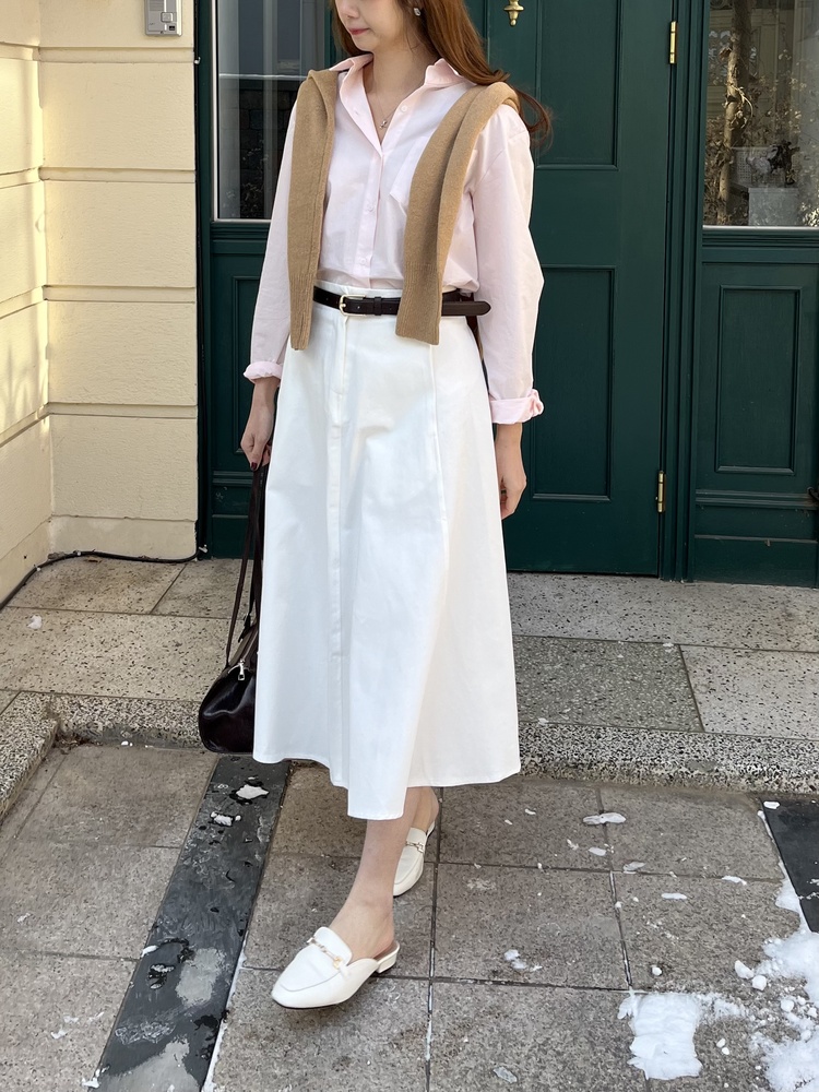 The Signature Flare Skirt (Ivory)