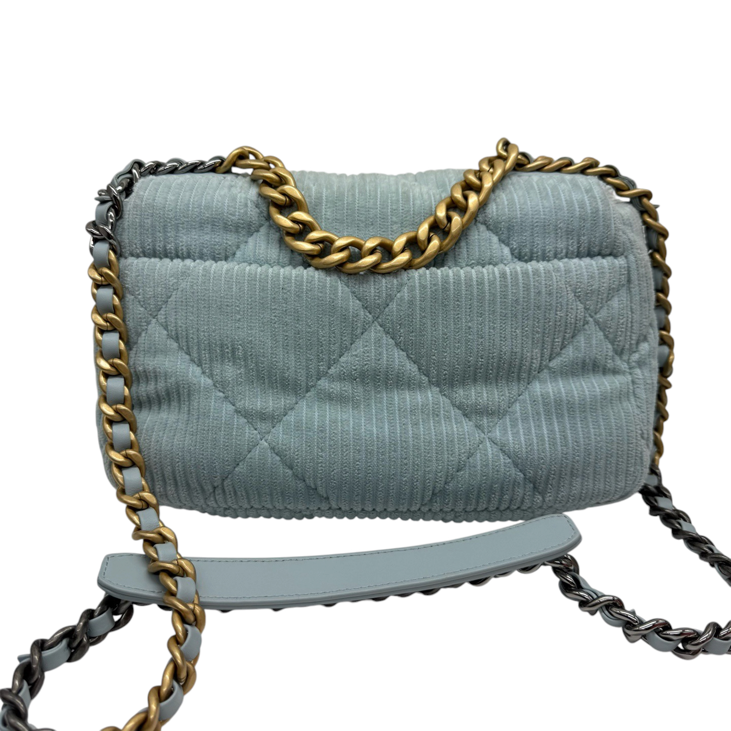 Pre-Owned CHANEL Corduroy Quilted Medium 19 Bag / Product Code: 26051502
