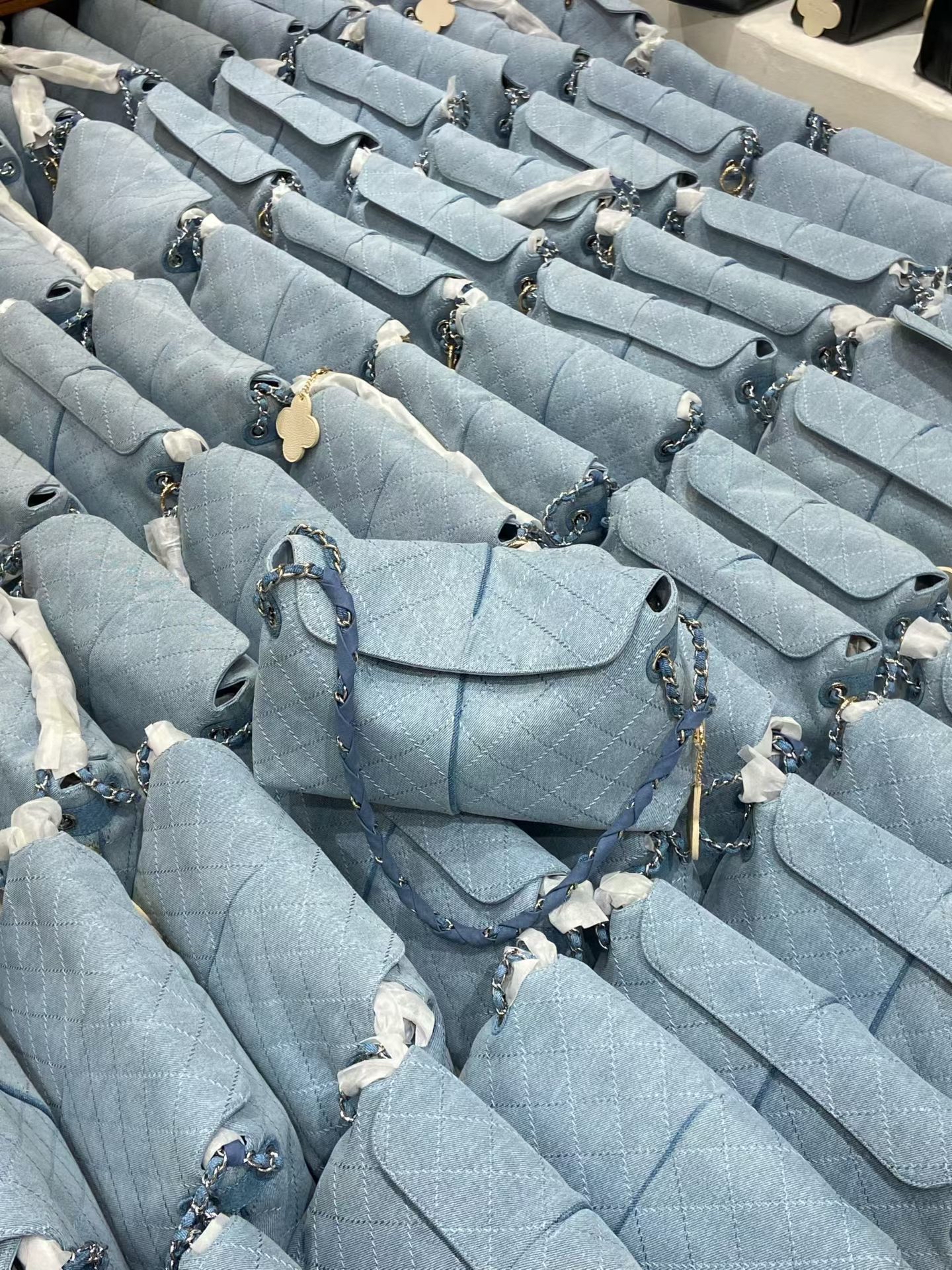 小香風菱格紋牛仔包包