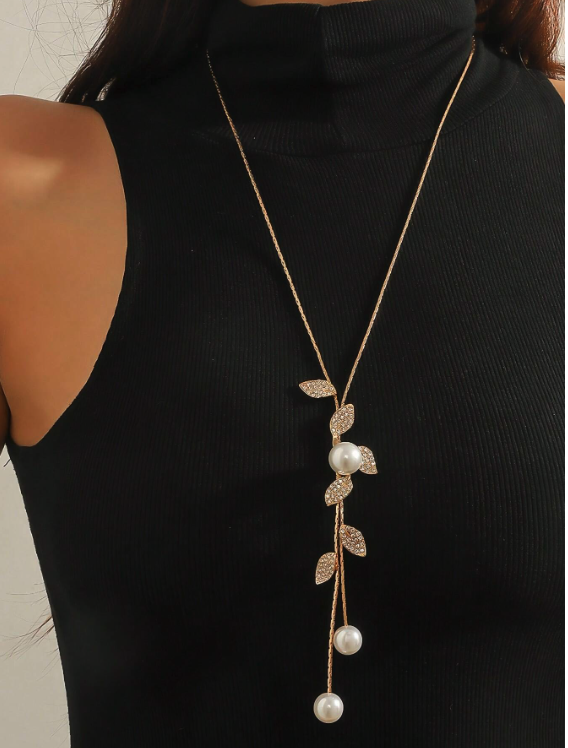 Leaf Long Chain Necklace with Pearl