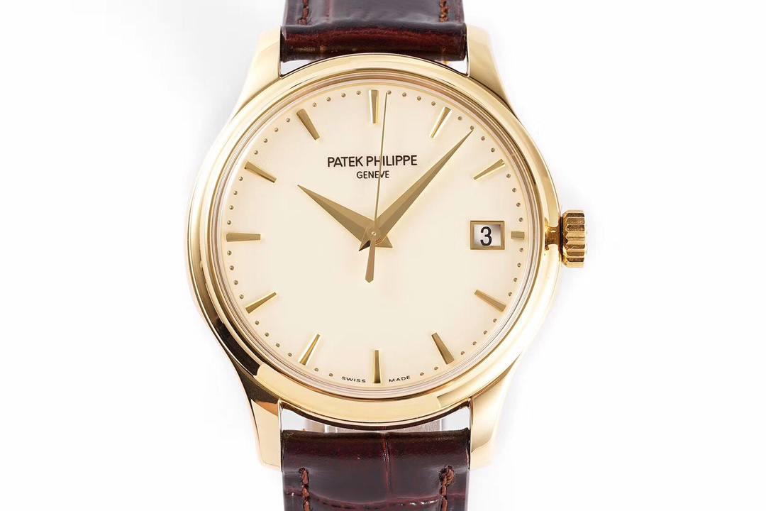 🔥🔥🔥极限复刻——百达翡丽古典系列——5227腕表V3版！【细节升级如下】腕表尺寸39mmX10.2mm ✅升级表壳打磨，使之整体更佳匀称协调，独家还原正品独特的温润质感。 ✅完善防尘盖与壳体的衔接机制，带来和正品一样的开合体验。 ✅刻度和指针，采用最新的贵金属电镀工艺处理，效果更上一层楼。 ✅“锅盖型”微凸蓝宝表镜，版型与正品一致，效果通透，辨时清晰。 ✅采用定制版Cal.324一体机——更薄，长期戴更稳。 ✅表带：经典意大利小牛皮表带，纹路清晰，质感上乘。