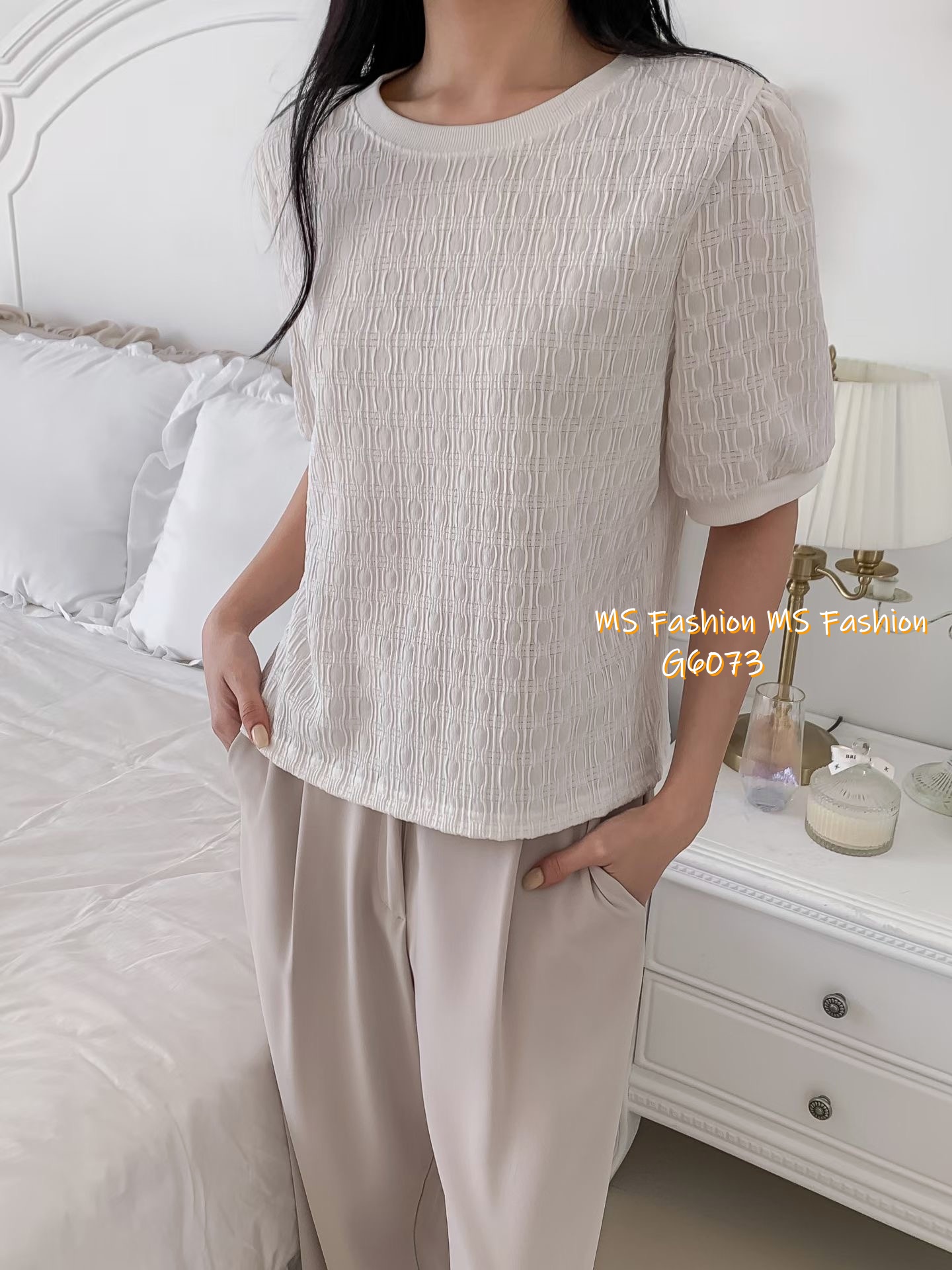 G6073 韓國🇰🇷淨色暗紋top