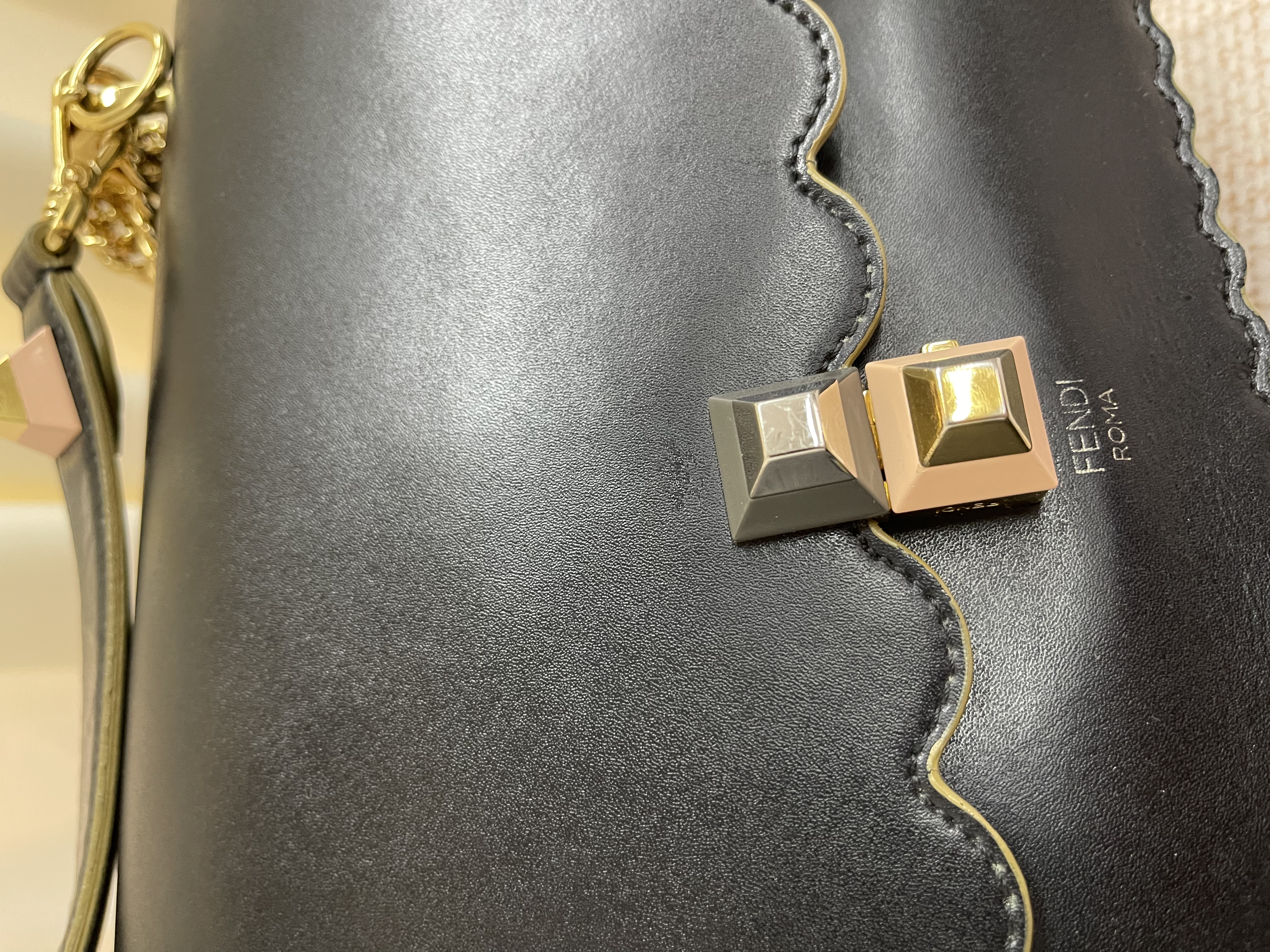 Pre-Owned FENDI KAN I / Product Code: 26022202