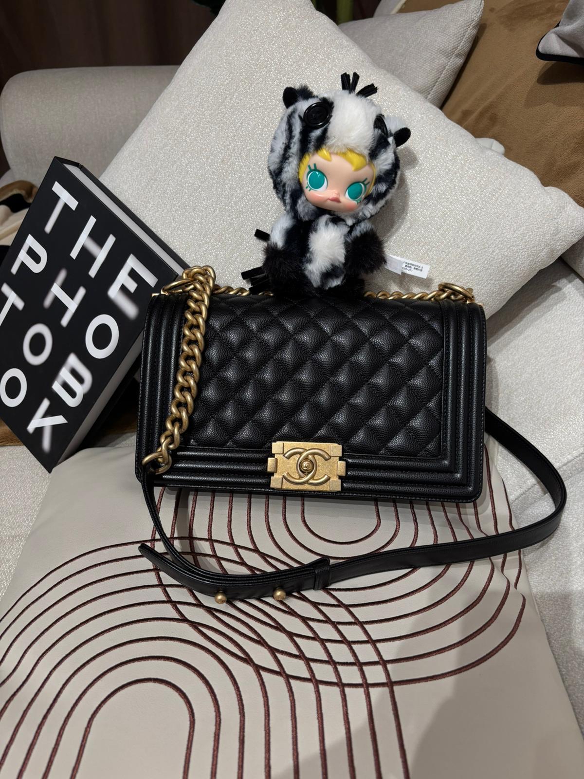 Chanel Boy 25cm A67086 黑色荔枝牛皮金扣 100%Authentic, 98%New ✅專門店收據✅晶片✅Dust bag ✅Box