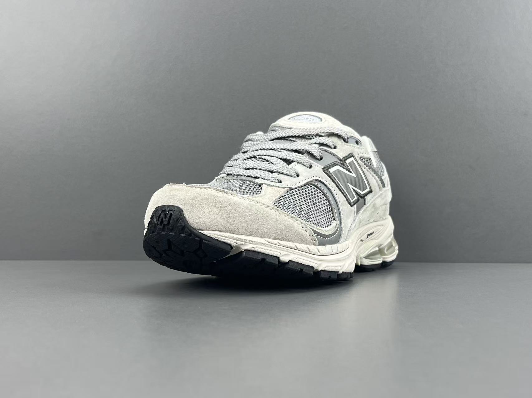 New Balance 2002R ML2002RC