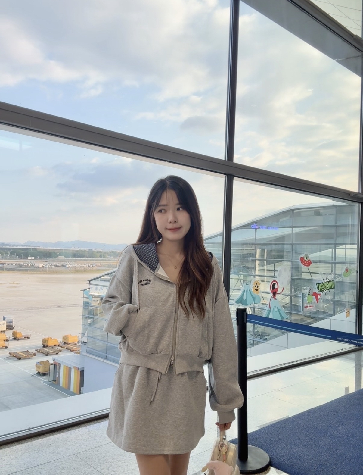 韩系格纹连帽外套上衣+半身短裙两件套 R2817