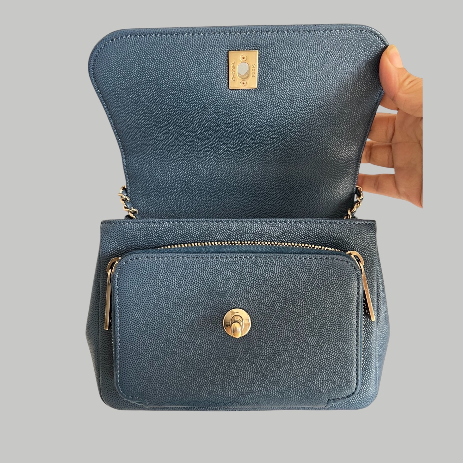 Chanel Business affinity 19cm 郵差包