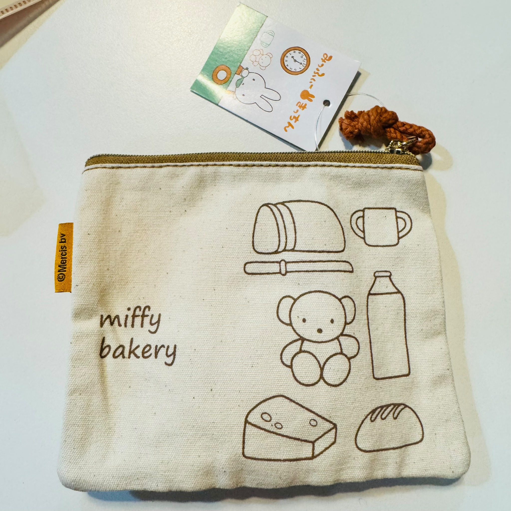 Miffy Kitchen限定 麵包造型小物袋
