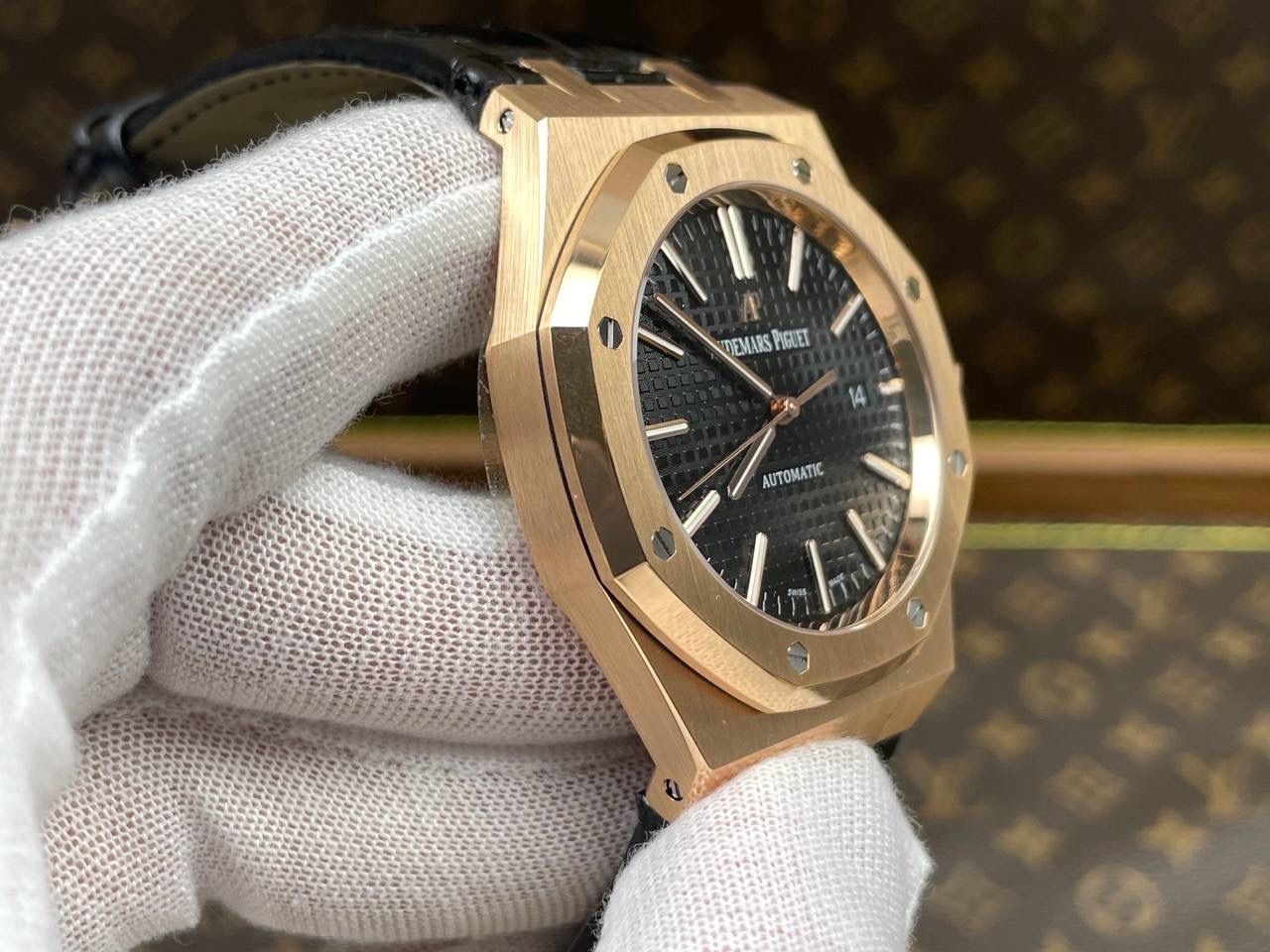 爱彼皇家橡树系列玫瑰金男士腕表