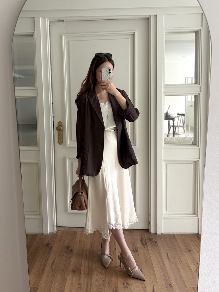 The Fine Silky Blazer (Brown)
