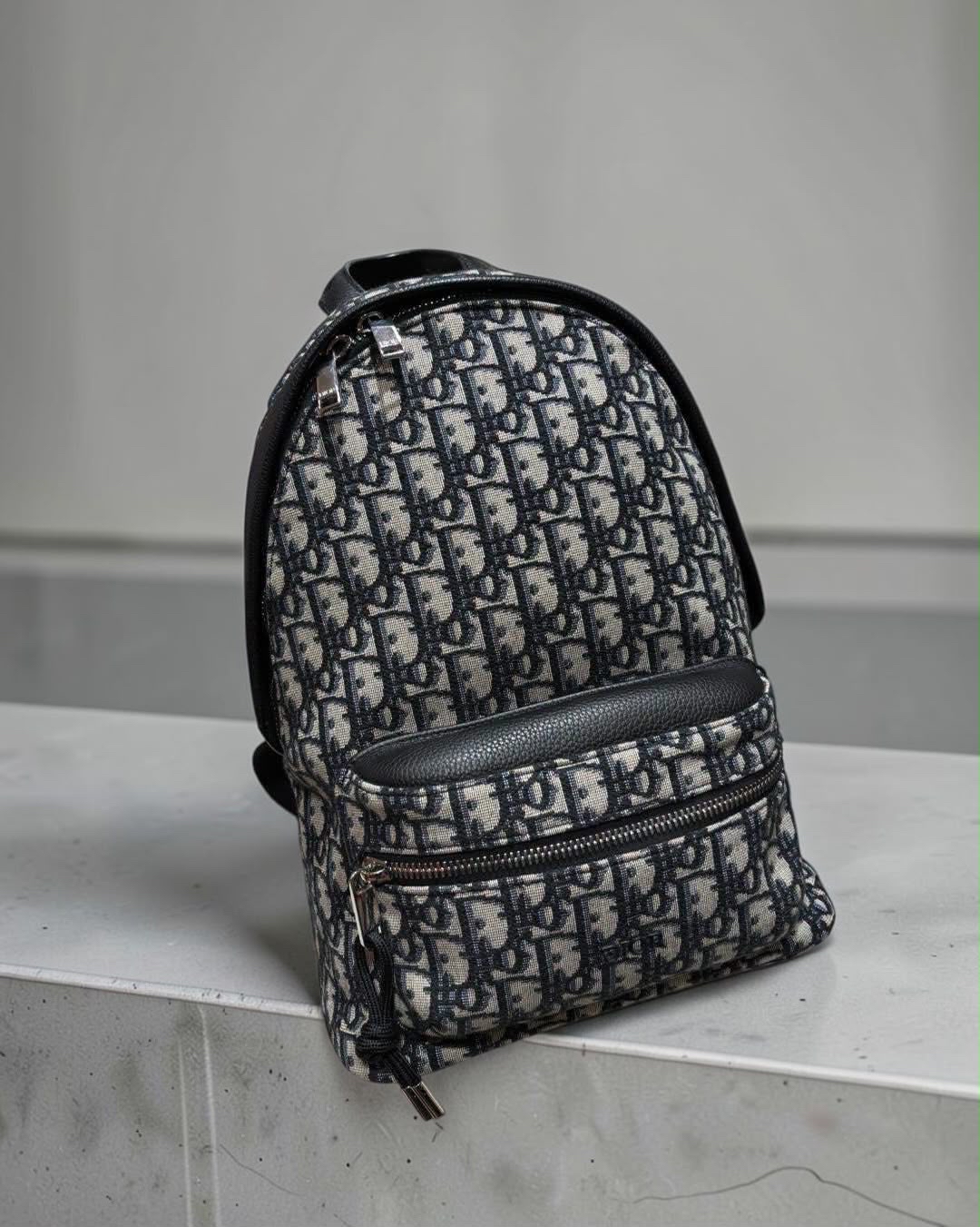 Christian Dior Oblique backpack 100%Authentic, 98%New  ✅證書✅Dust bag 