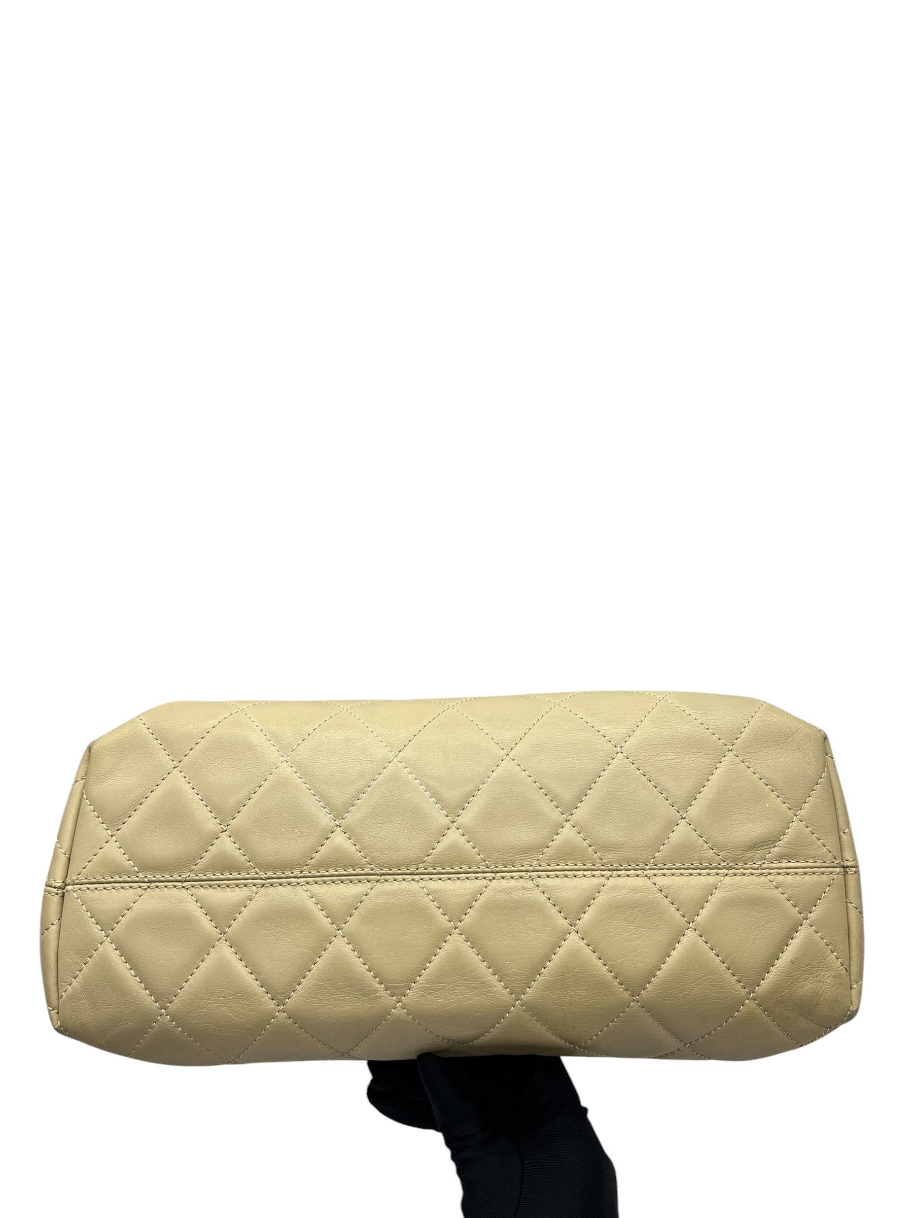 Pre-Owned CHANEL Handbag / Product Code: 26060505