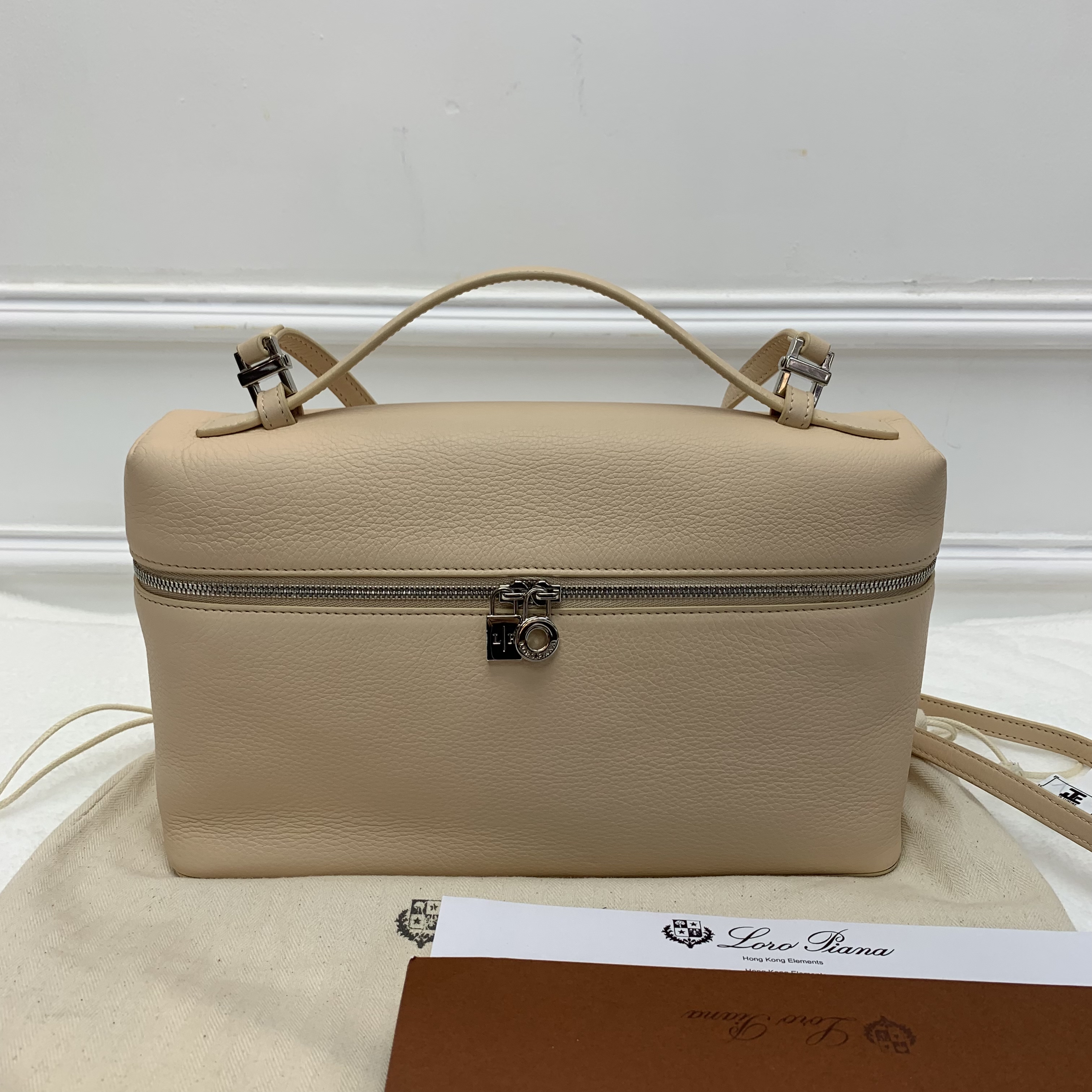 有正單🤍Lora Piana 飯盒包27