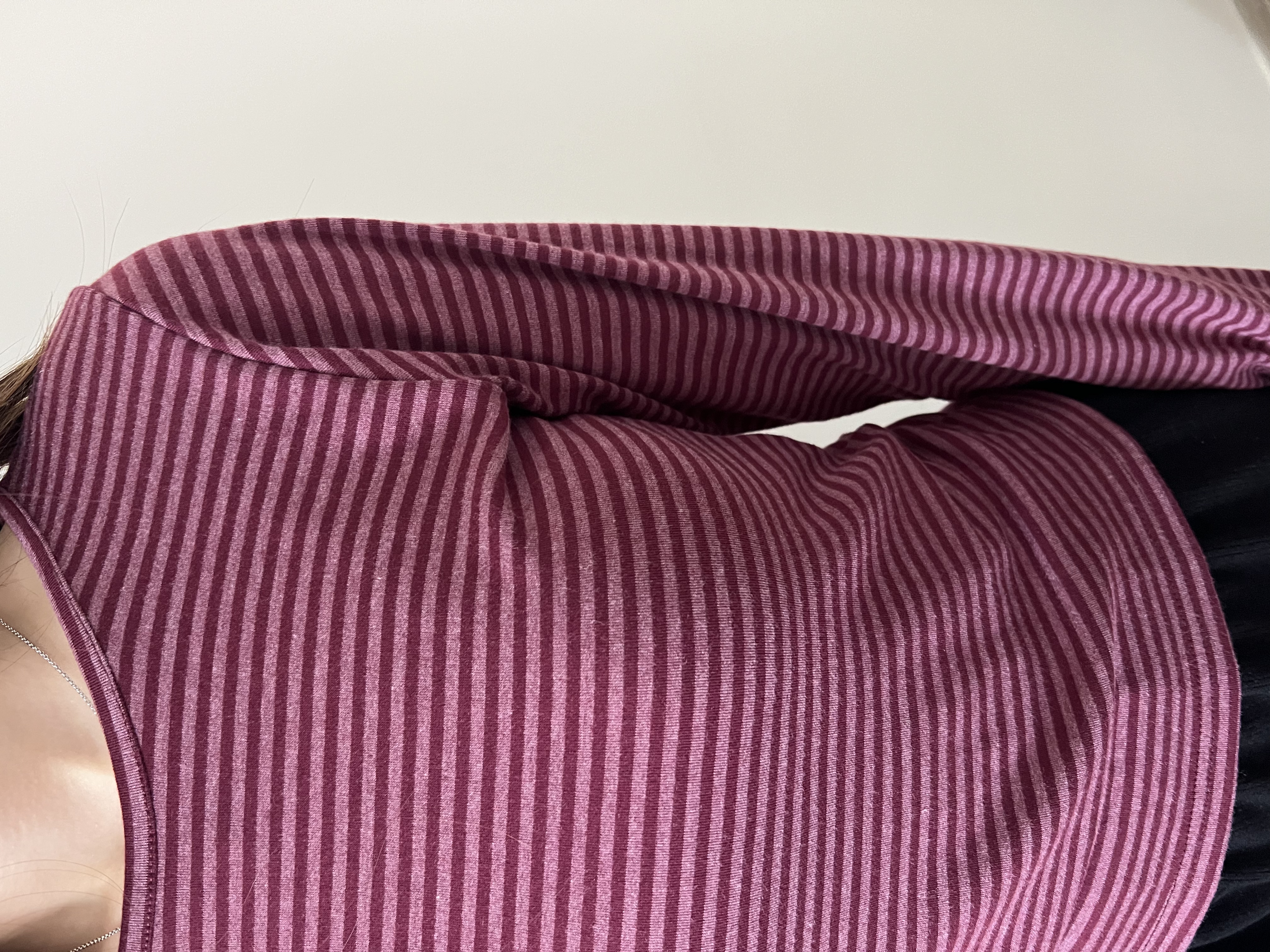 甜甜價 莓果親膚間條衫 現貨