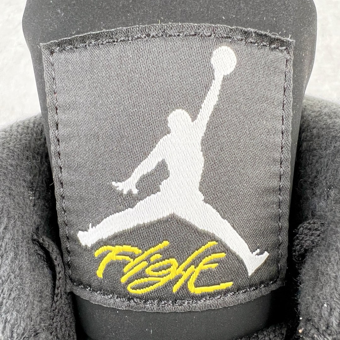 Air Jordan 4 Retro "Thunder" DH6927-017