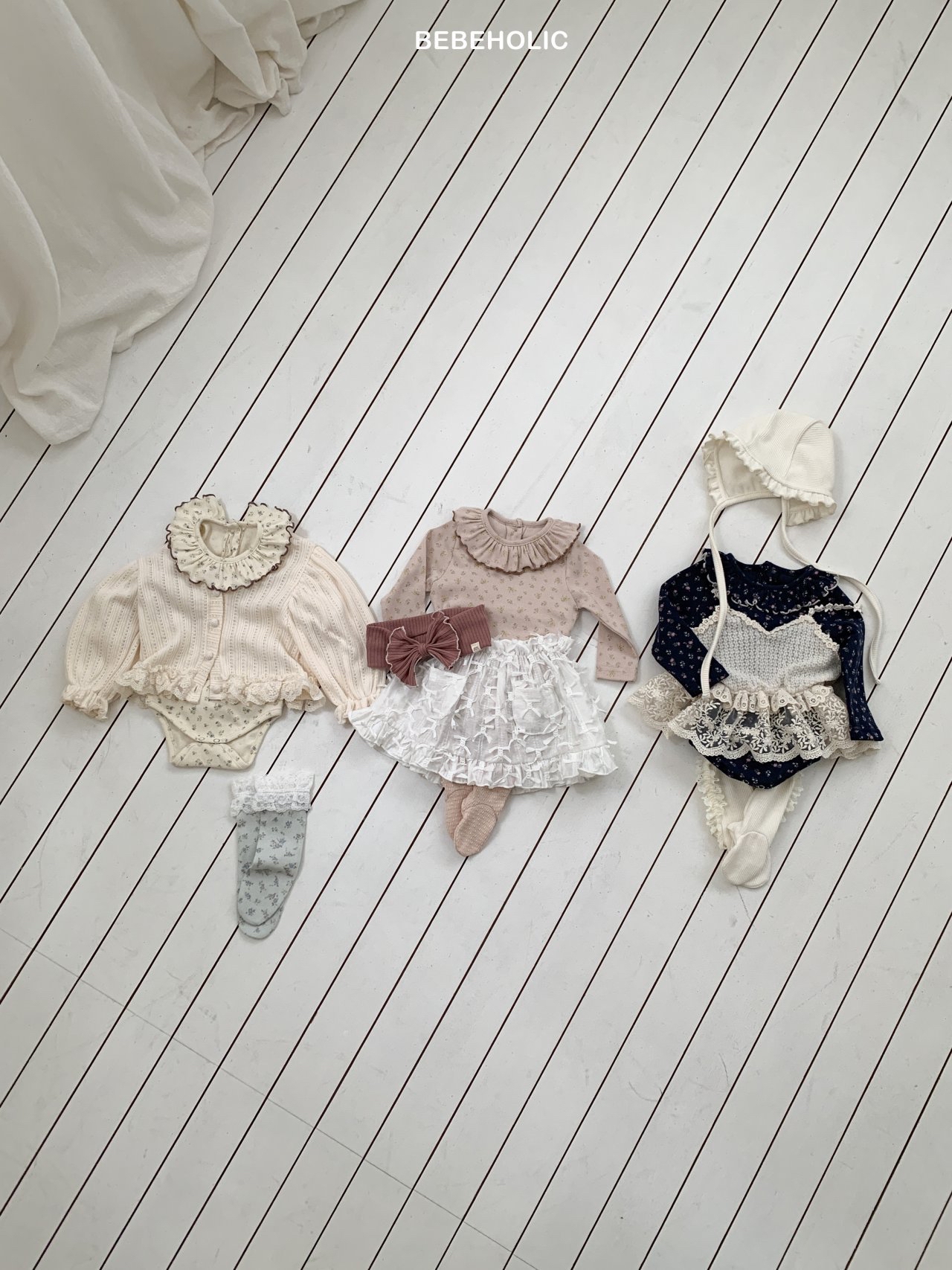 🌸預訂 韓國直送🌸🇰🇷BEBEHOLIC三色碎花荷葉領長袖包屁衣