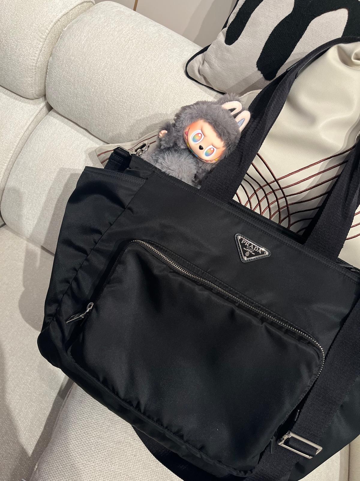 Prada Re-Nylon baby bag 100%Authentic, 98%new ✅dust bag 