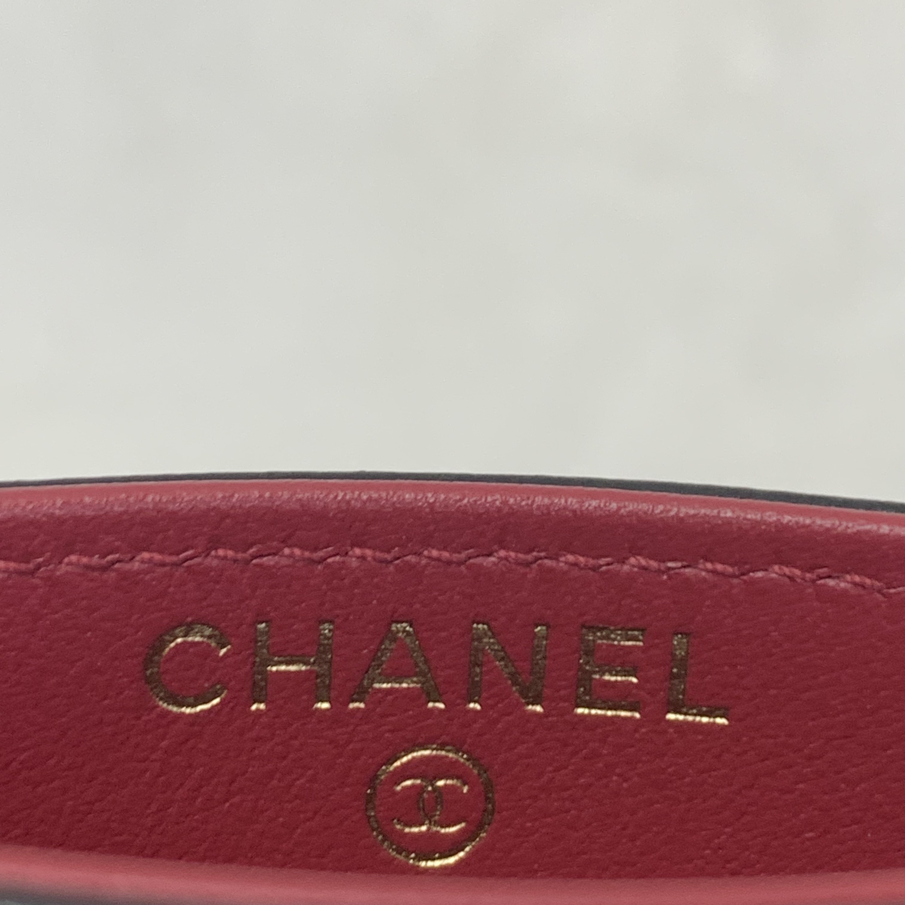 Full set 黑色Chanel 19卡套 超新淨超低價🖤