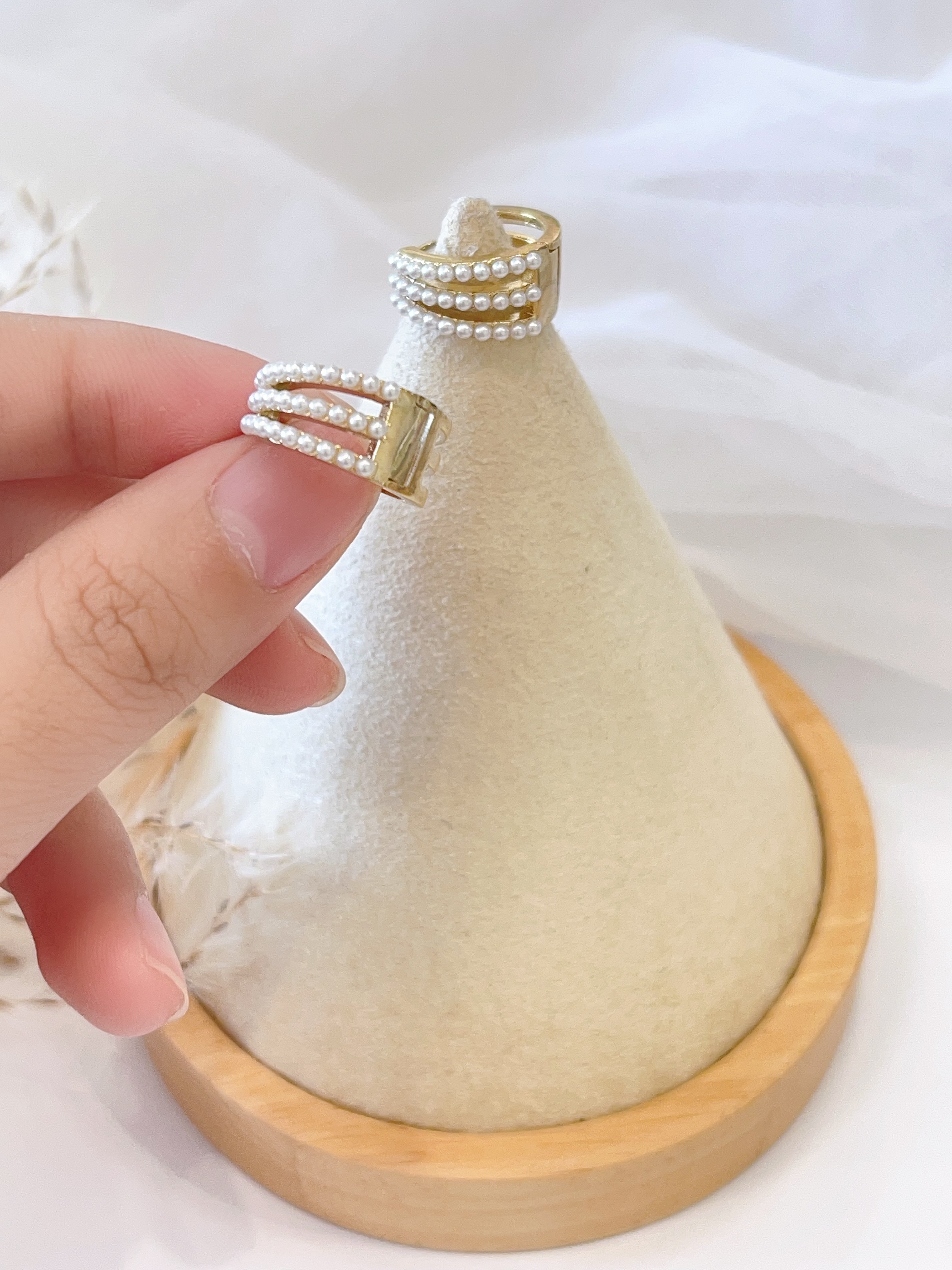 精致小珍珠设计耳扣耳环