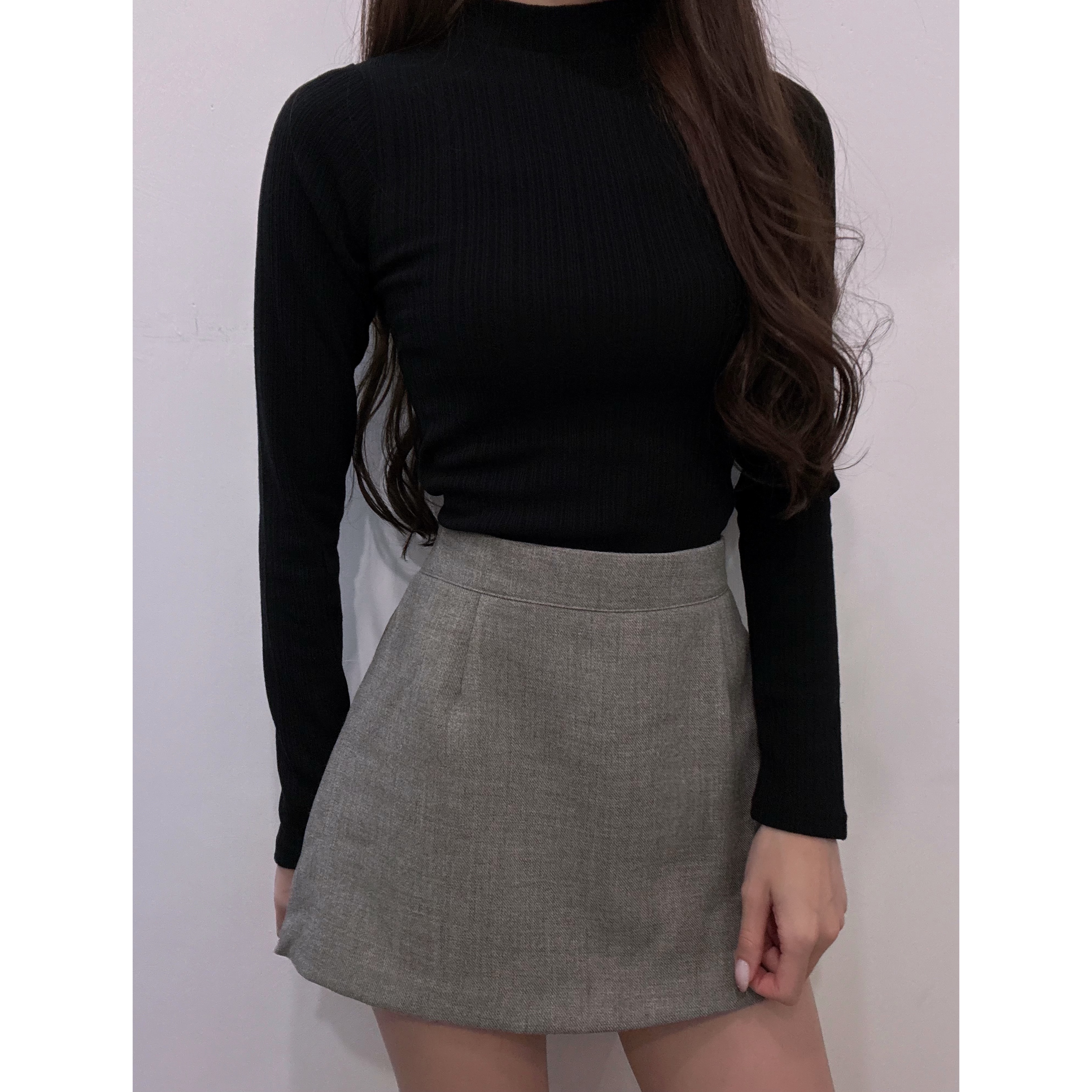 新品價11月1截單🧸2610T《MOCK NECK RIBBED LS TOP》