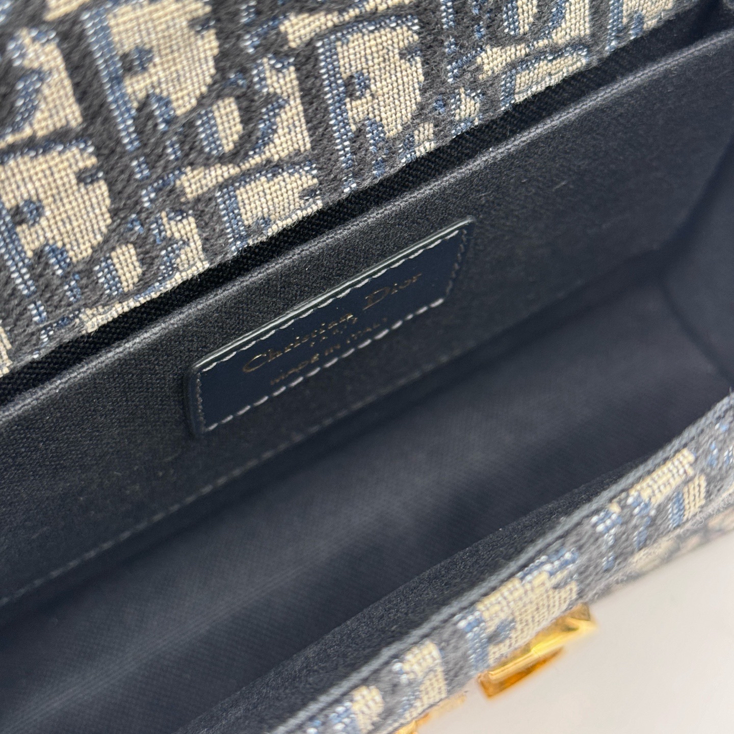 Pre-Owned DIOR 30 Montaigne / Product Code: 26041922