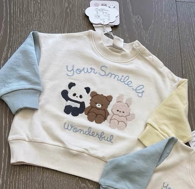 B0033 Futa 三隻動物衛衣