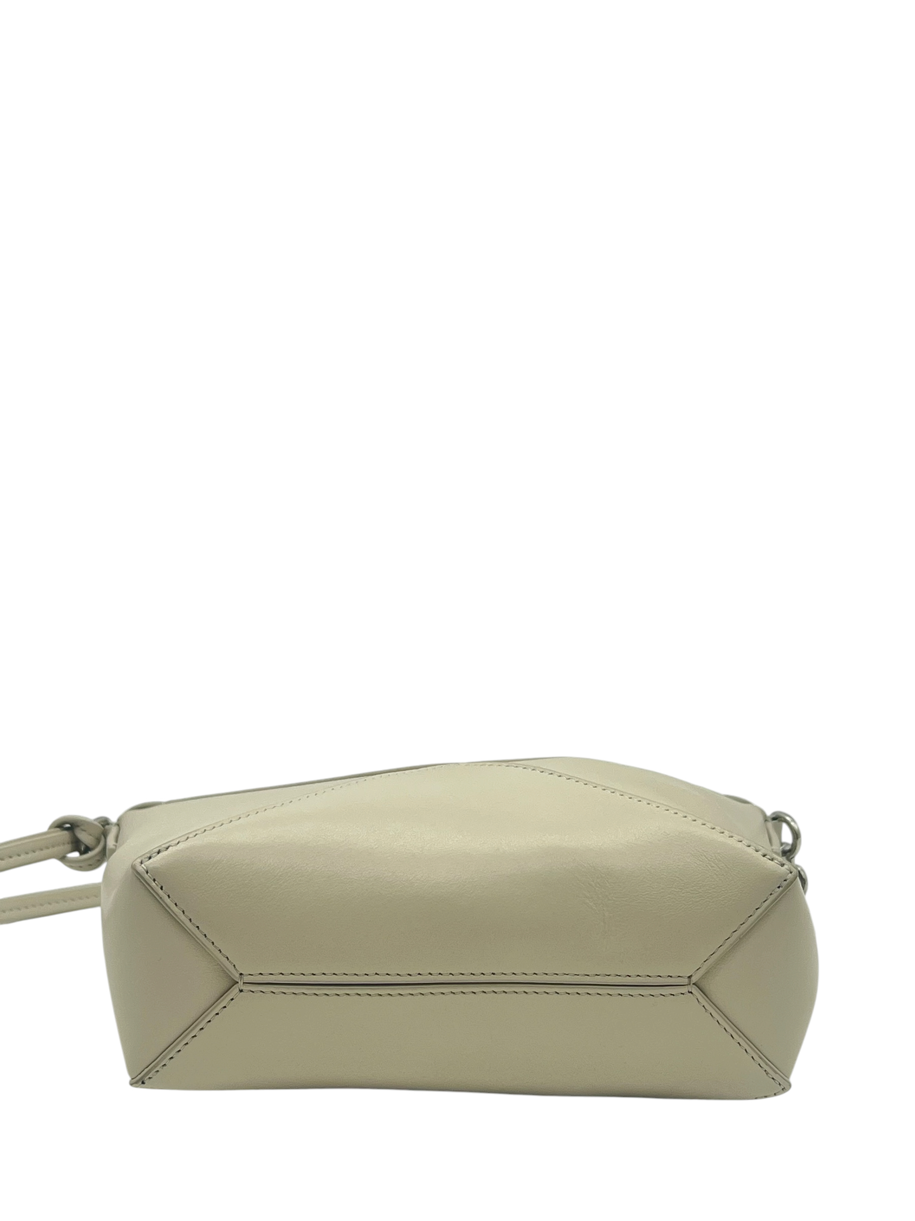 Pre-Owned LOEWE Puzzle Fold Pouch / Product Code: 26052303