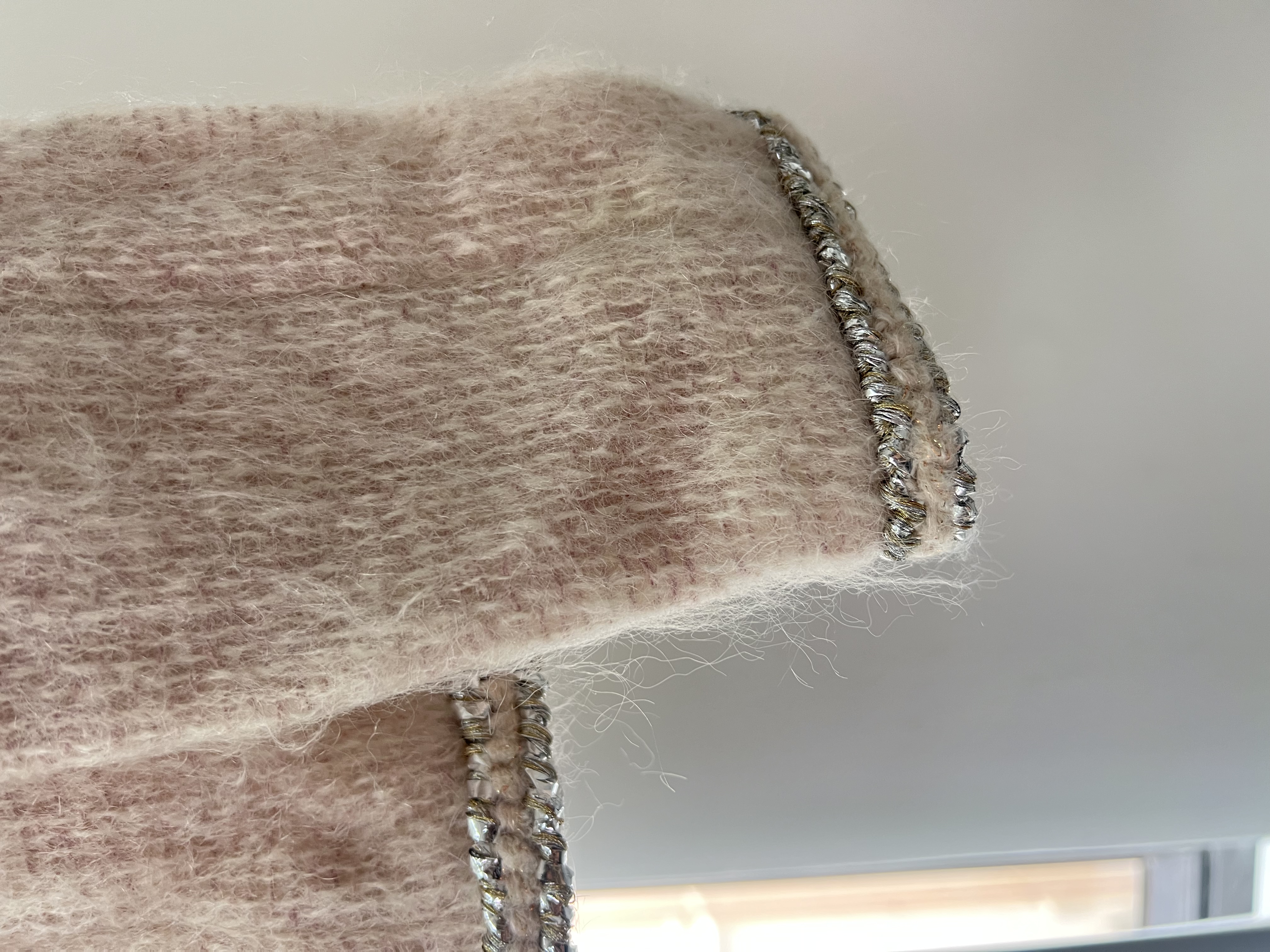 Pre-Owned Chanel 17A Pale Baby Pink Mohair Wool Jacket / Product Code: 26041904