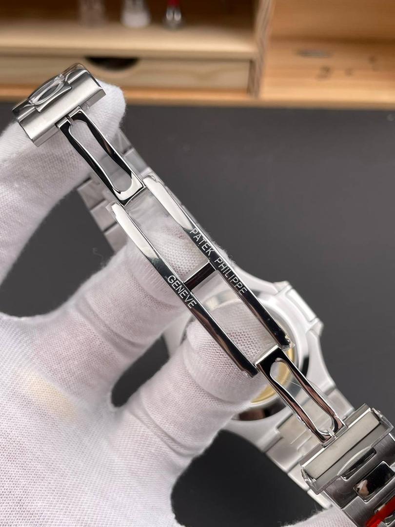 百达翡丽 Nautilus 5726/1A-001 自动机械男士腕表