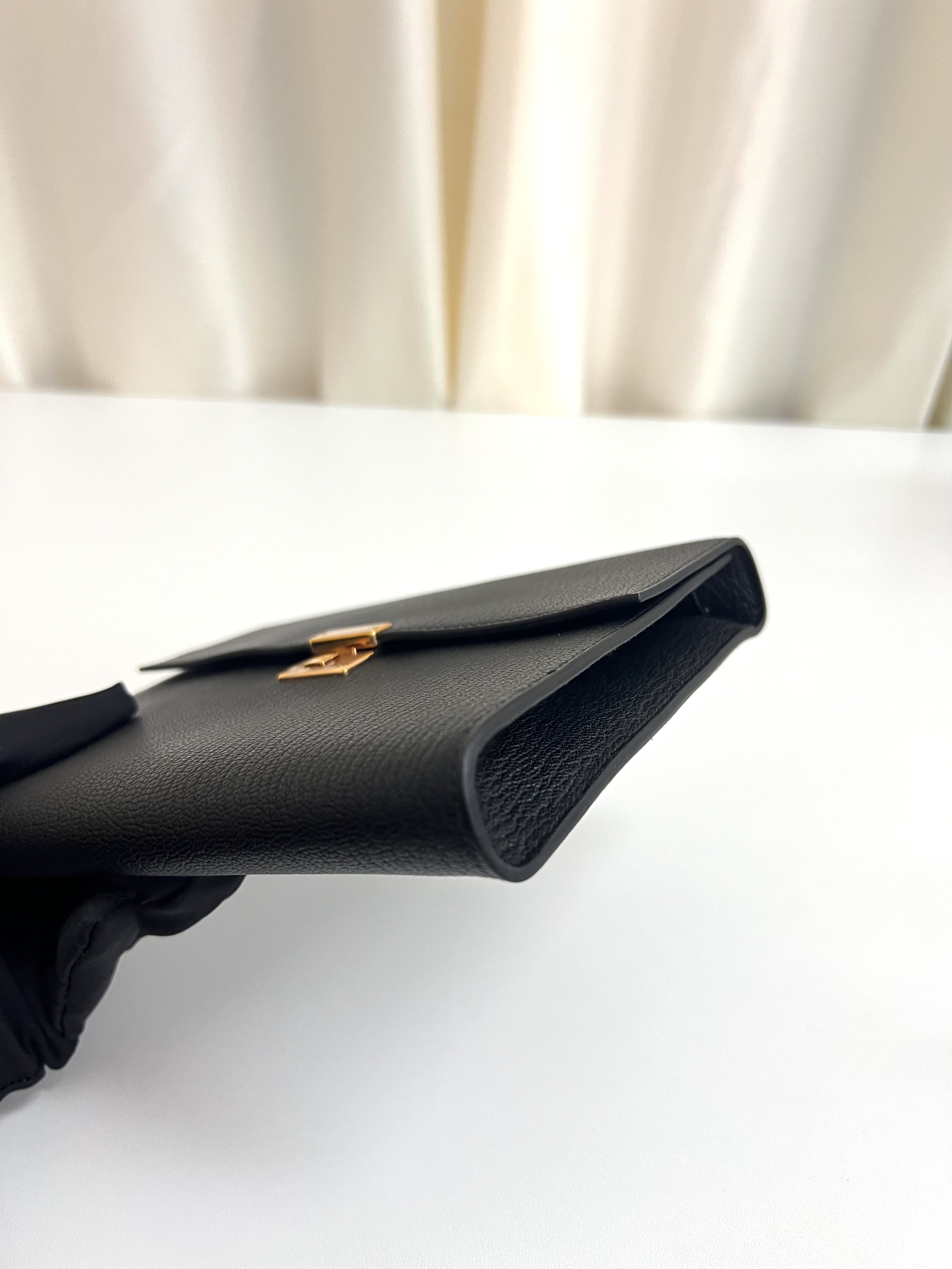 Pre-owned Hermès Chevre Mysore Clic 16 wallet/ Stamp Z/ Product Code: 26013002