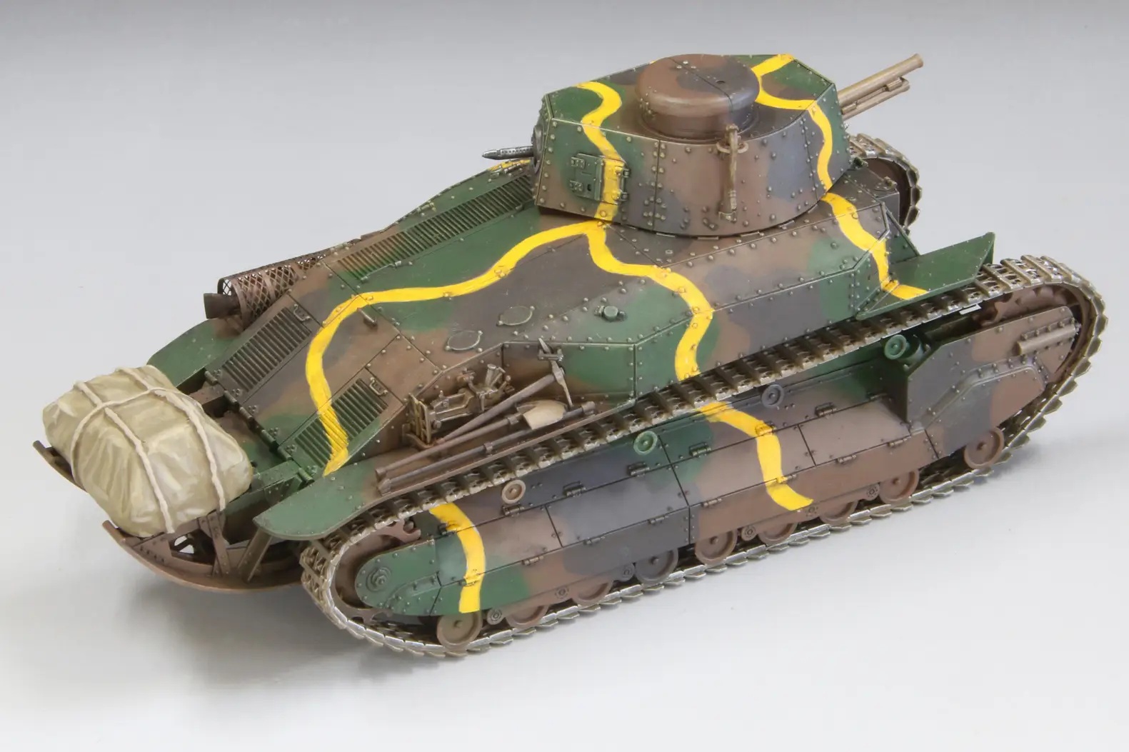 1/35 Imperial Japanese Army medium tank Type 89 Otsu [Yi-Go] (with Cargo Load)