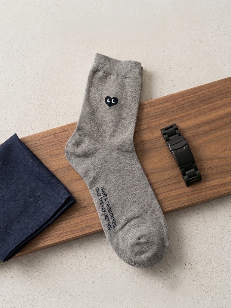 Korean Heart Eyes Men’s Mid Crew Socks