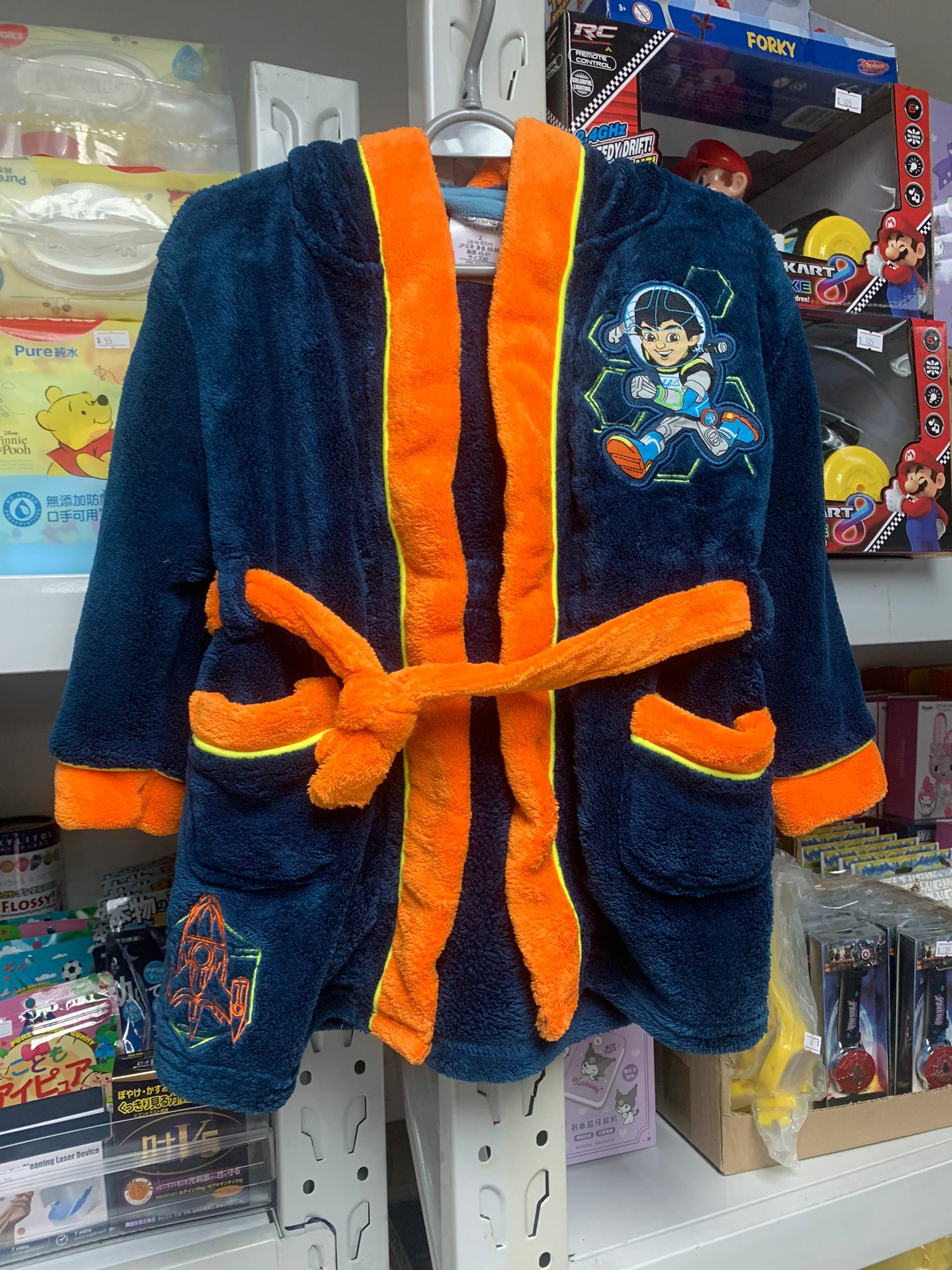 海外直送 DISNEY STORE MILES FROM TOMORROWLAND浴袍 - 1件 現貨