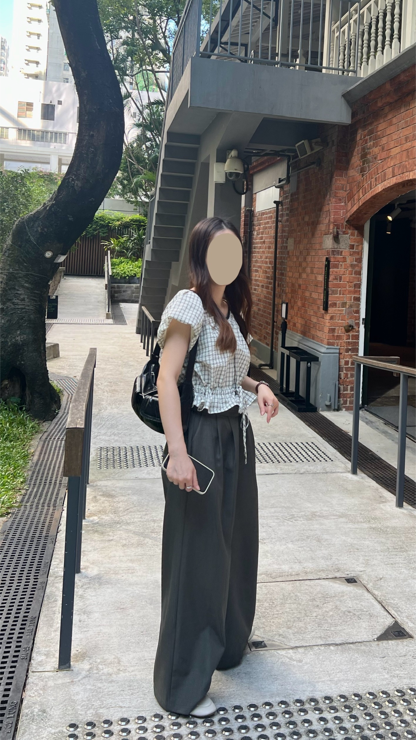 推薦 免熨寬鬆格紋blouse 