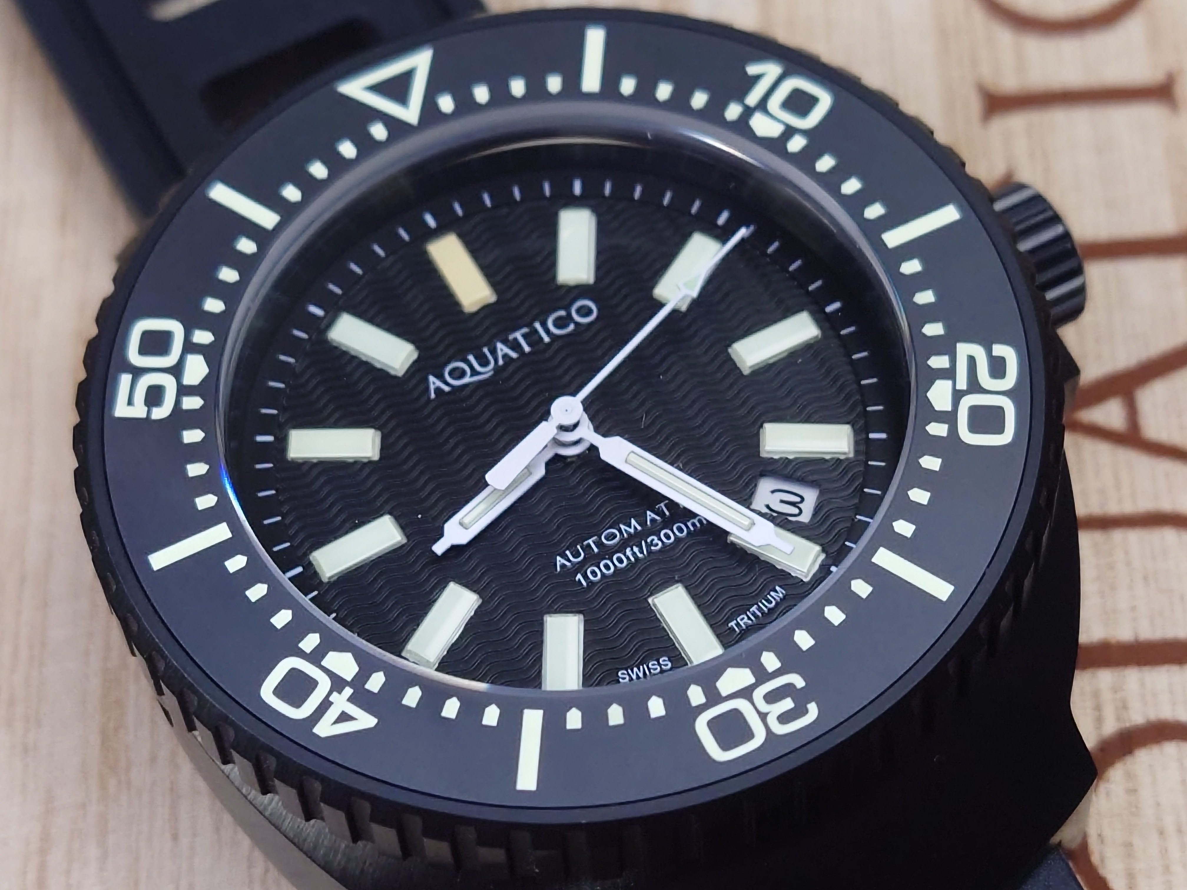 Aquatico T100+DLC Super Marine Titanium Tritium 5 級鈦合金超級夜光機械錶