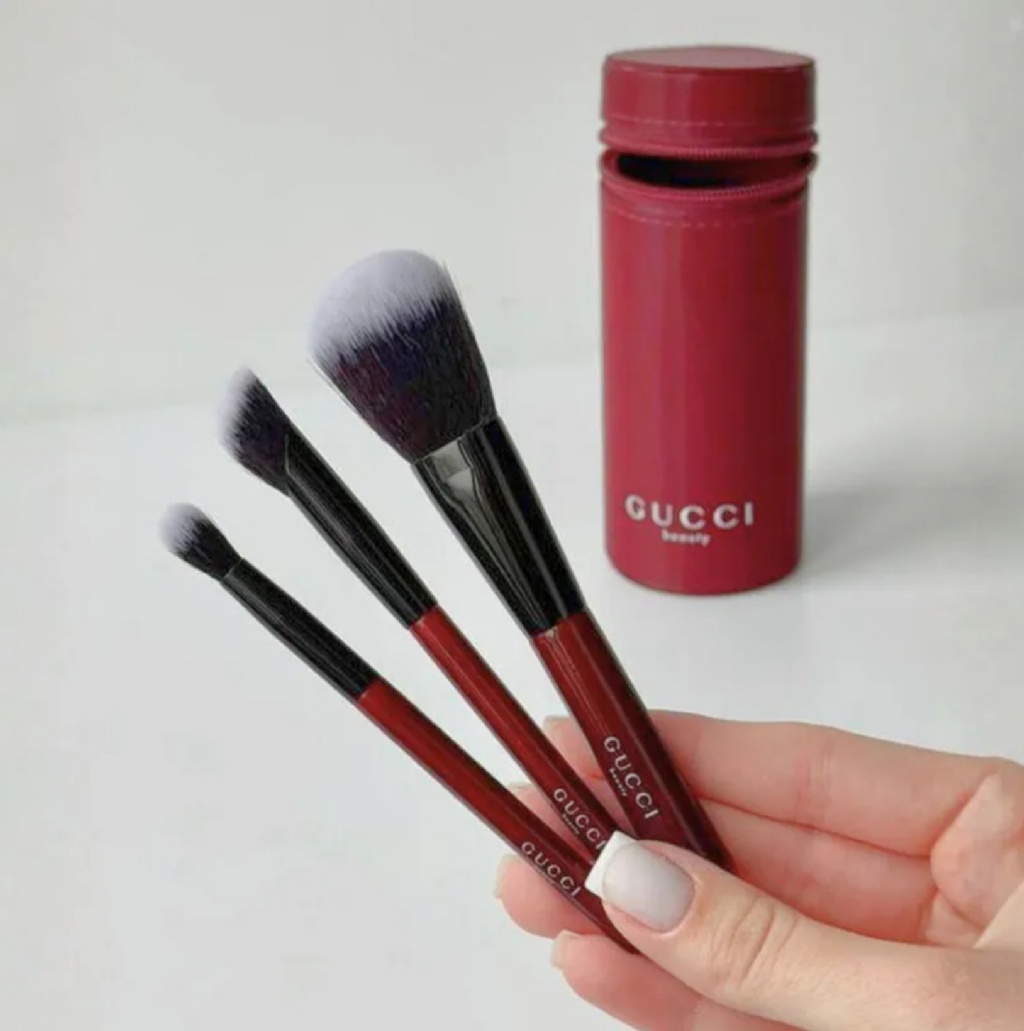 Gucci Beauty酒紅色❤️化妝掃套裝一套三枝（附紙袋）