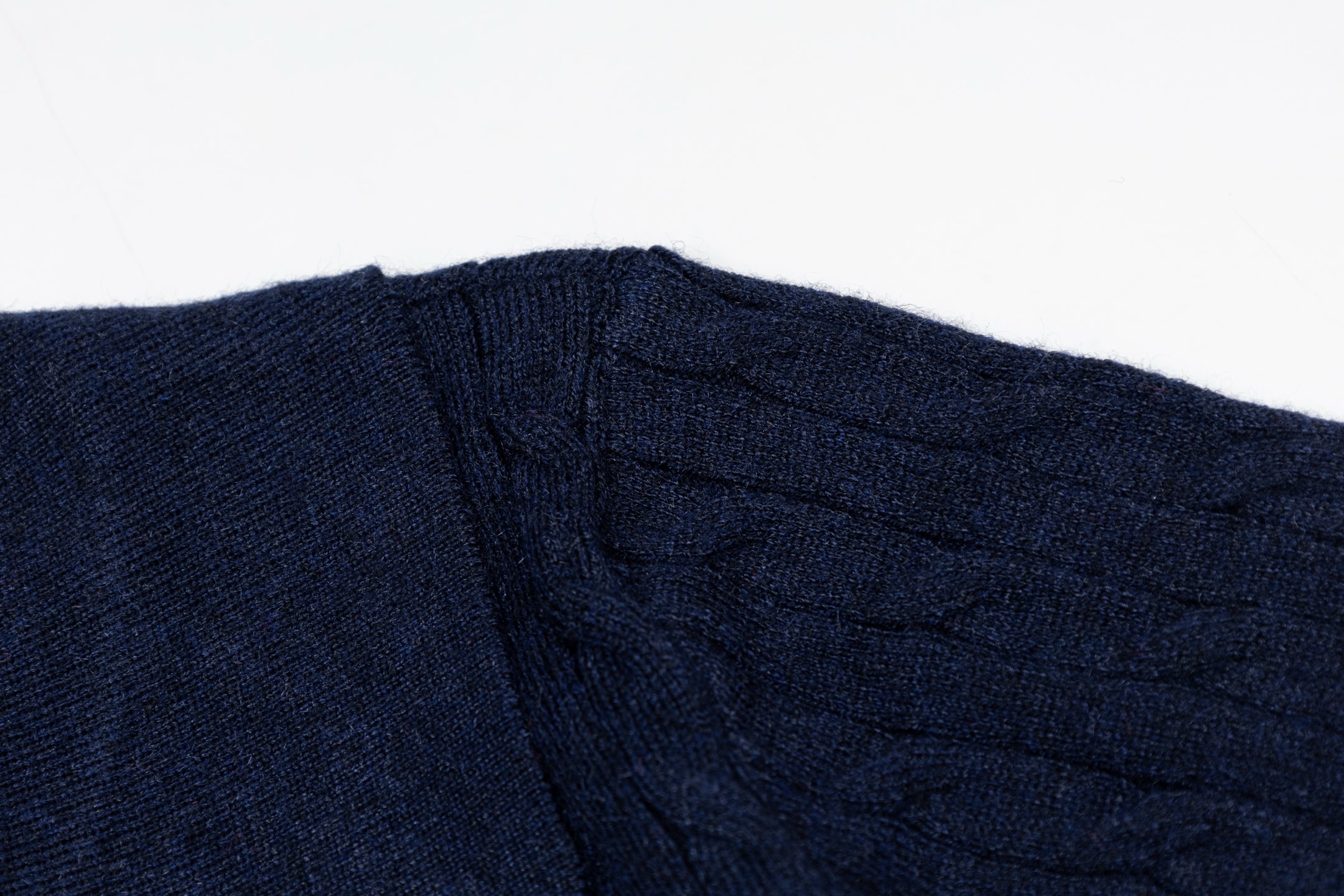 Mardi Mercredi Flower Embroidery Cable Short Sleeve Knit