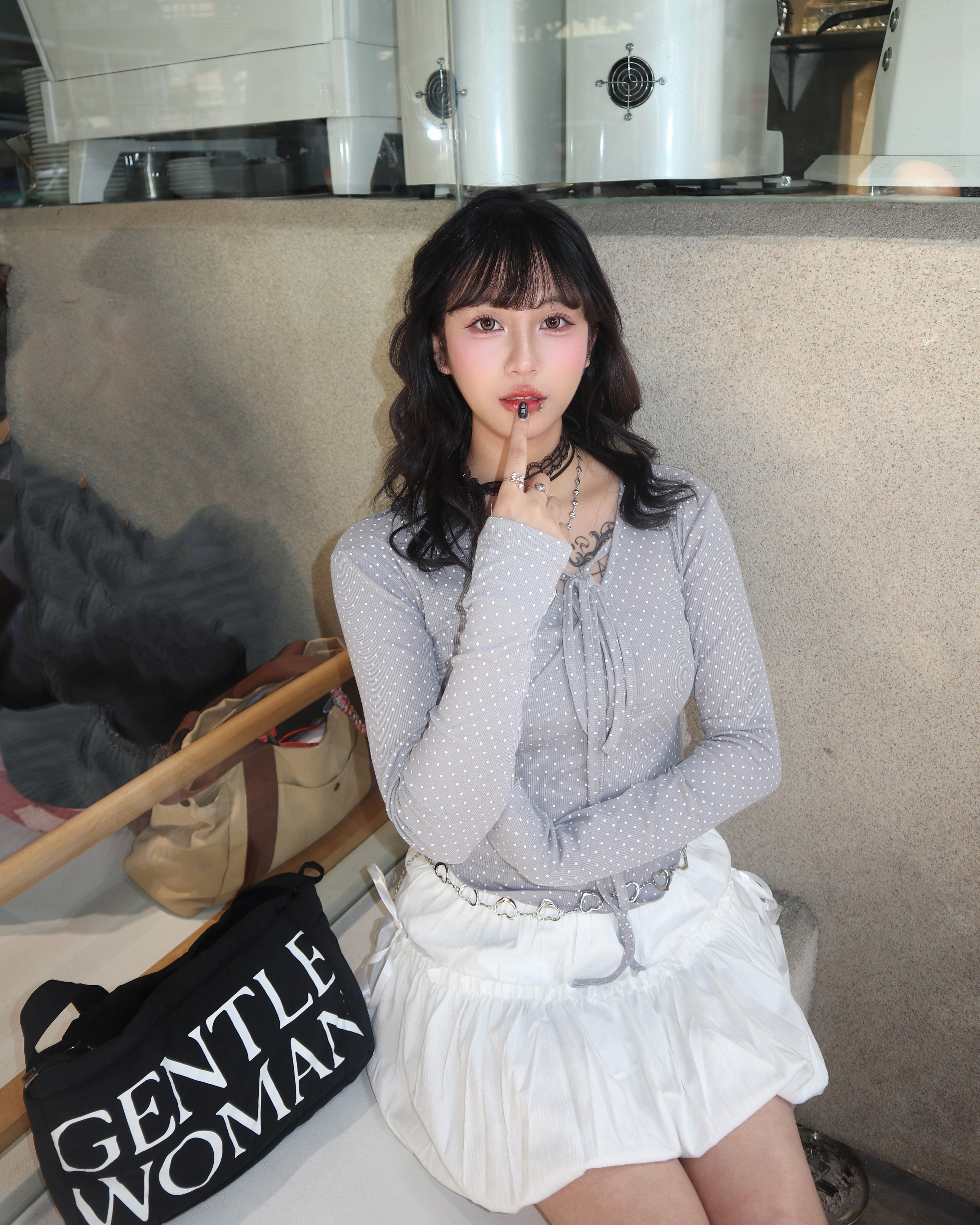 已售罄❌韓國波點掛頸綁帶v領長袖