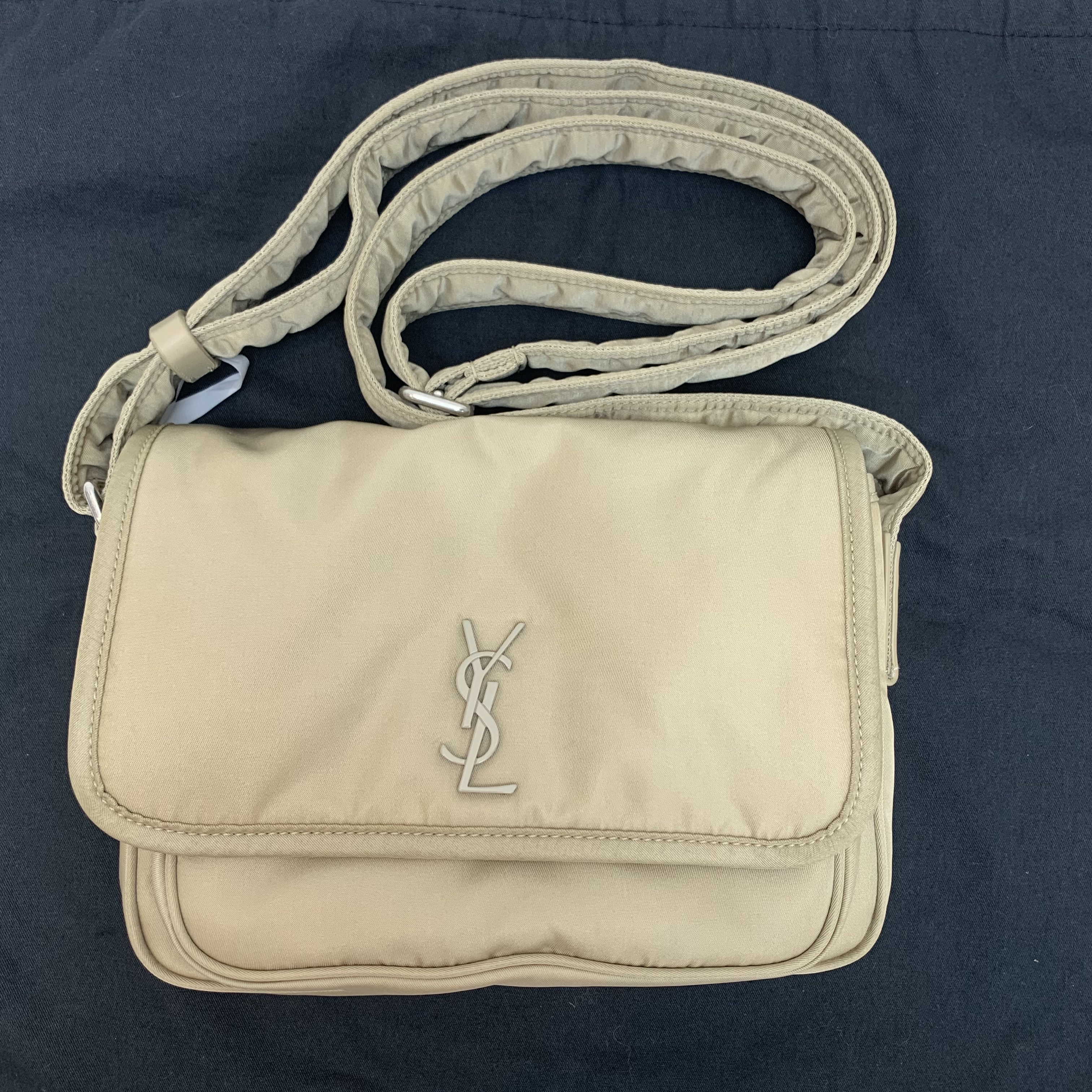 YSL niki 尼龍卡其色