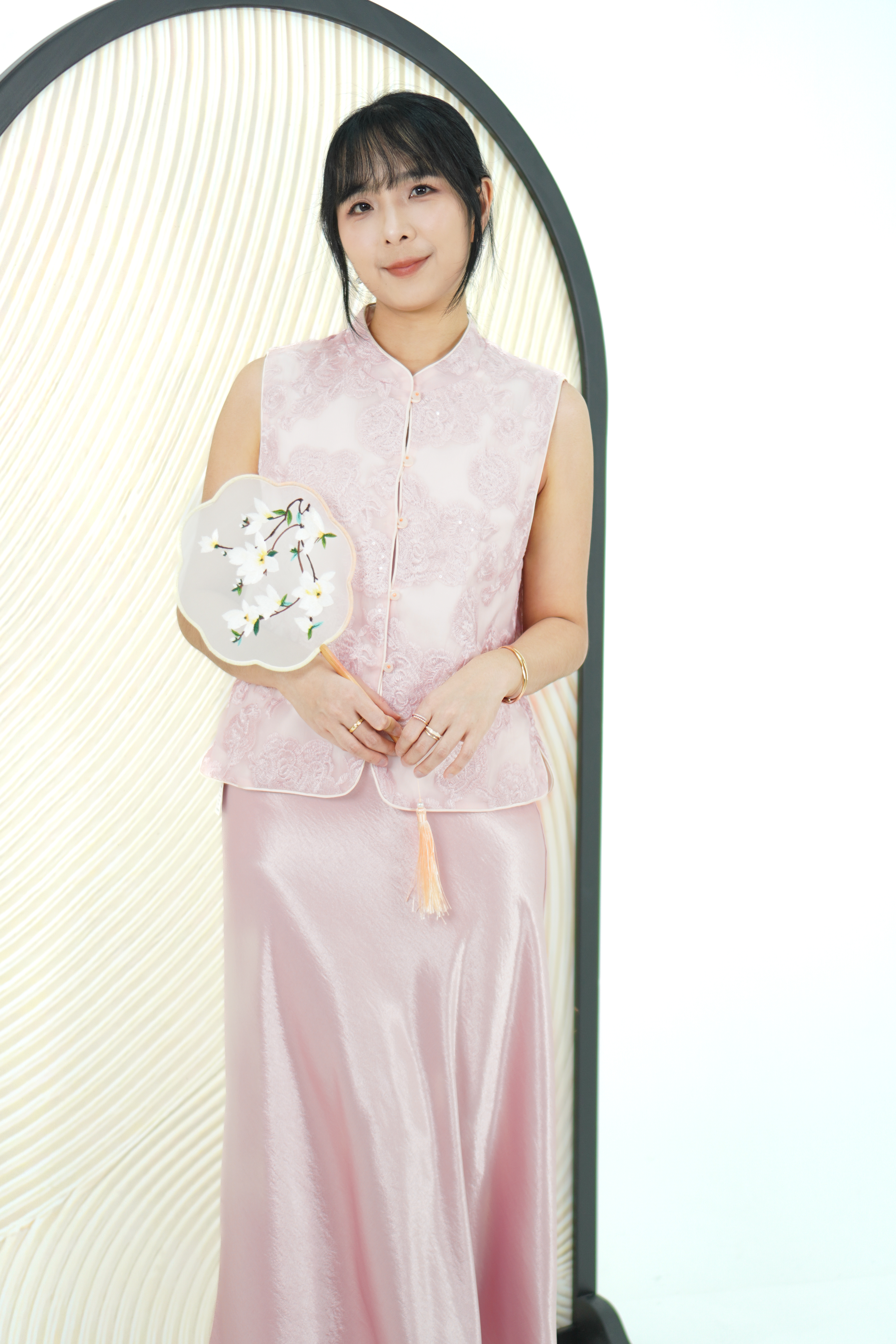 精致刺绣提花亮片马甲