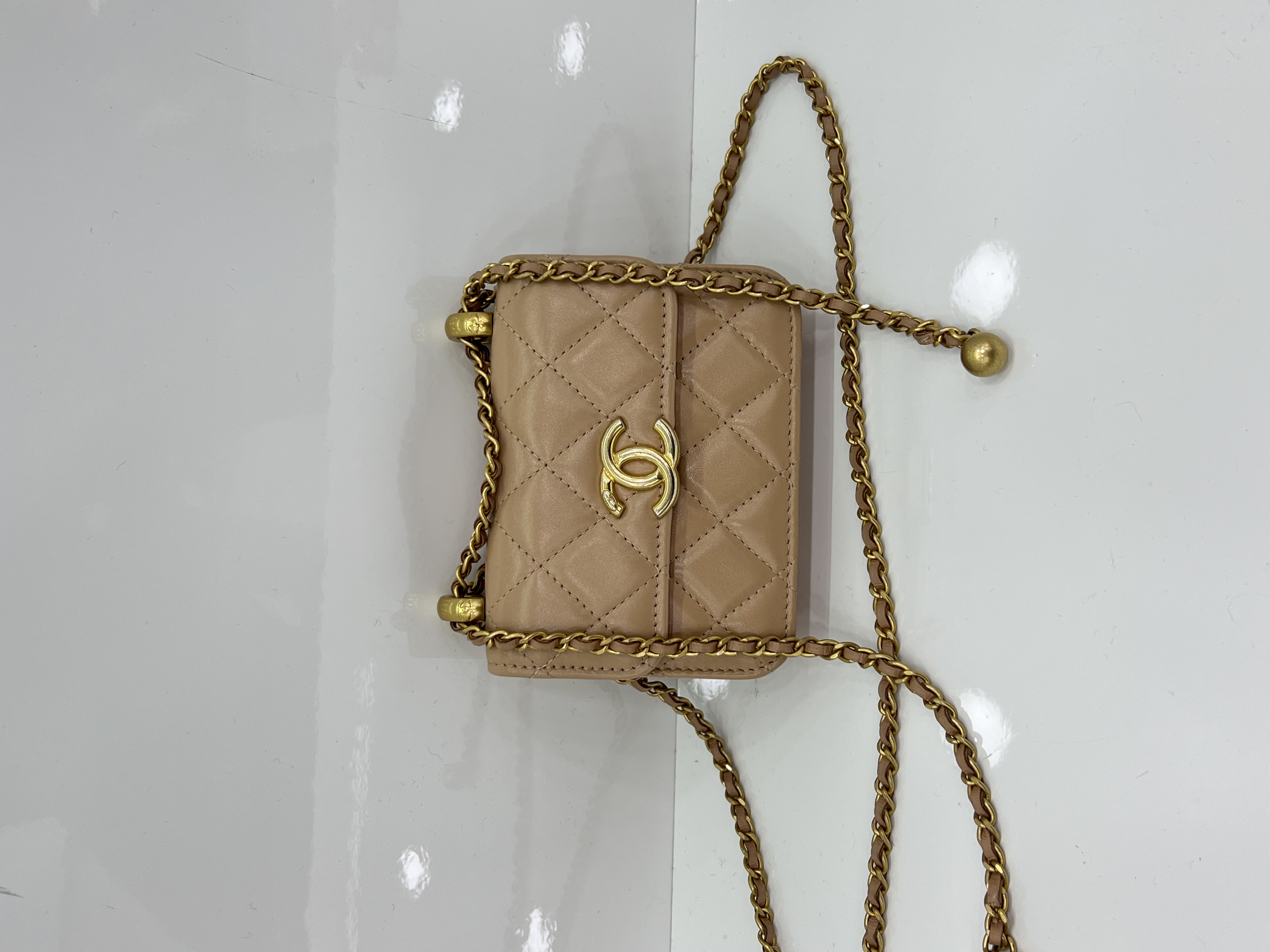 直播貨品 |  [1個-$100 2個-$300］EE107