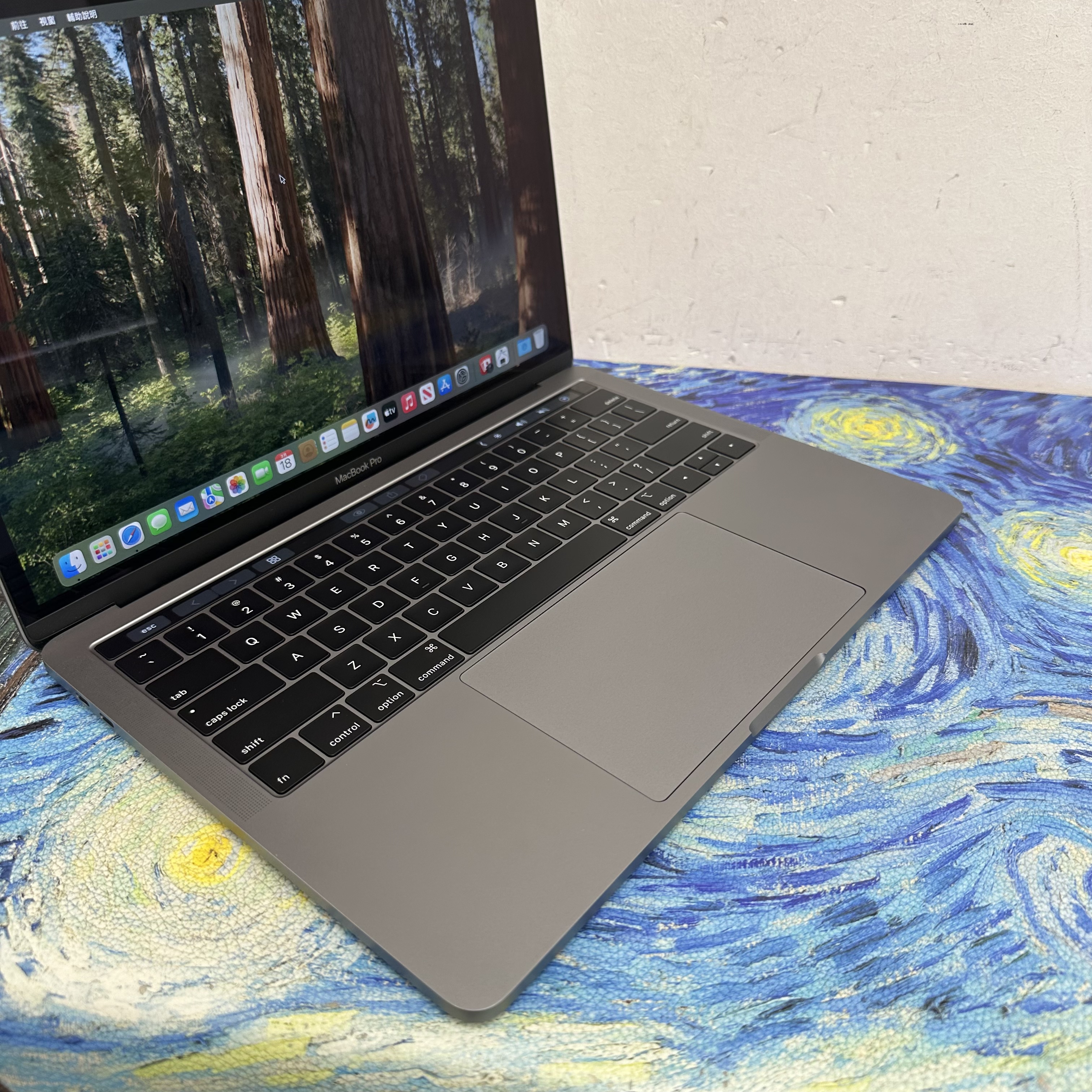 (高階MacBook Pro🔥4 Type C頭🤩) APPLE MacBook Pro 2019 i7 CPU /16GB Ram/512GB SSD/ Touch Bar/指紋解鎖 / Notebook / Laptop / 文書機 / Movie / Netflix
