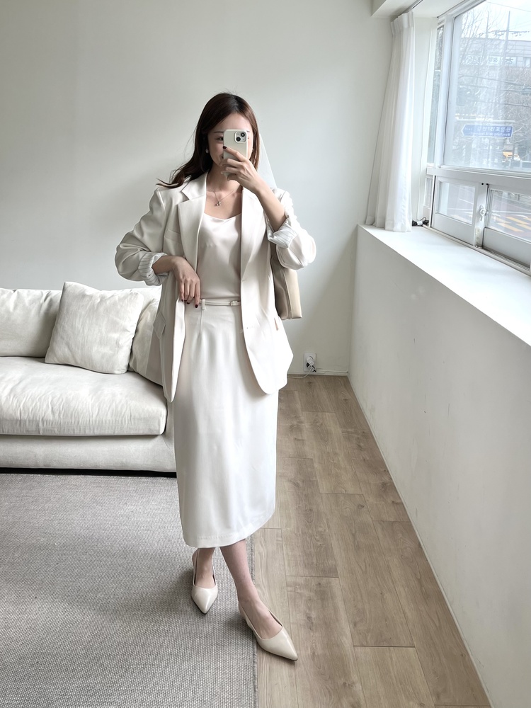 Atelier Relaxed Blazer (Ivory)