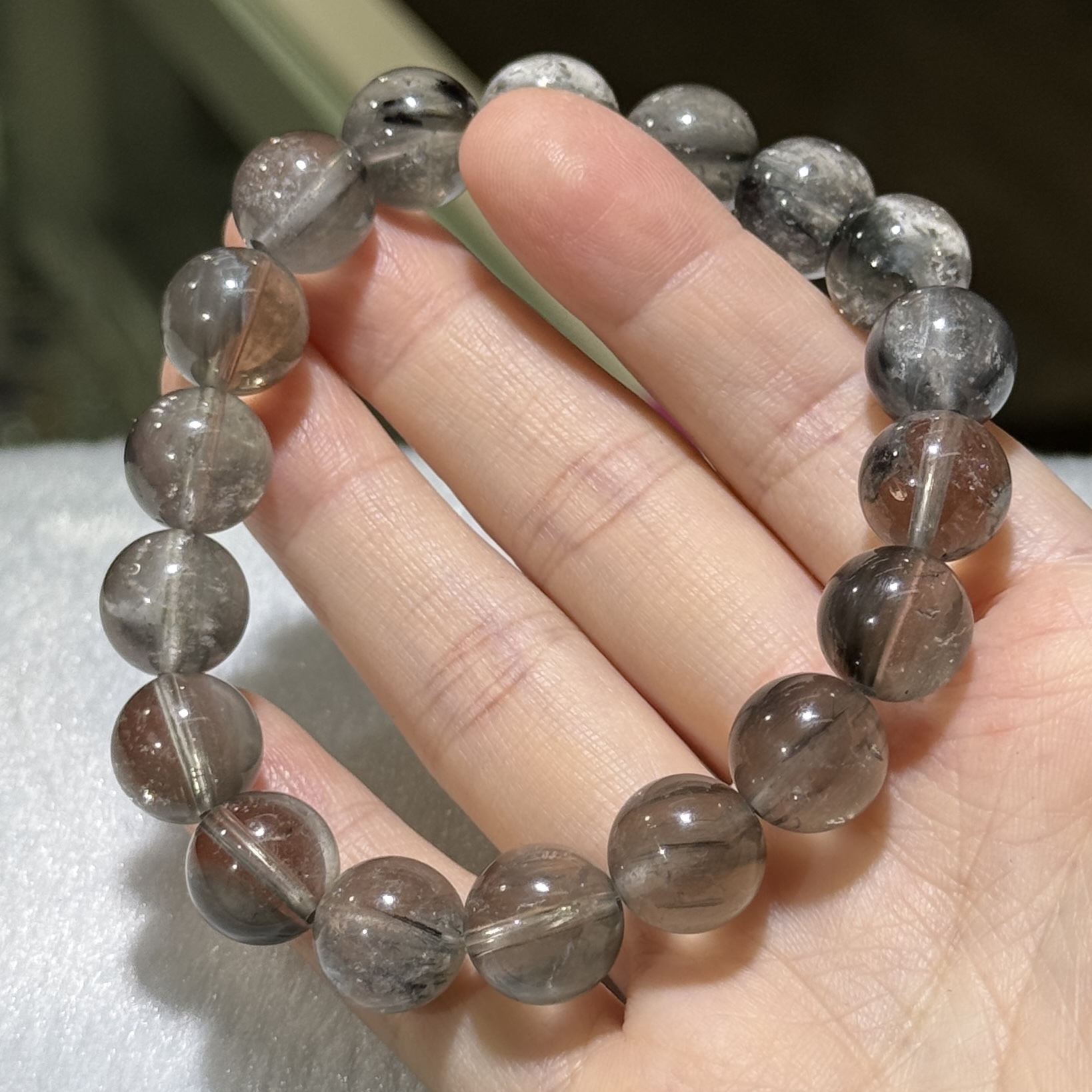 灰藍兔毛手串 11.5 mm+/-