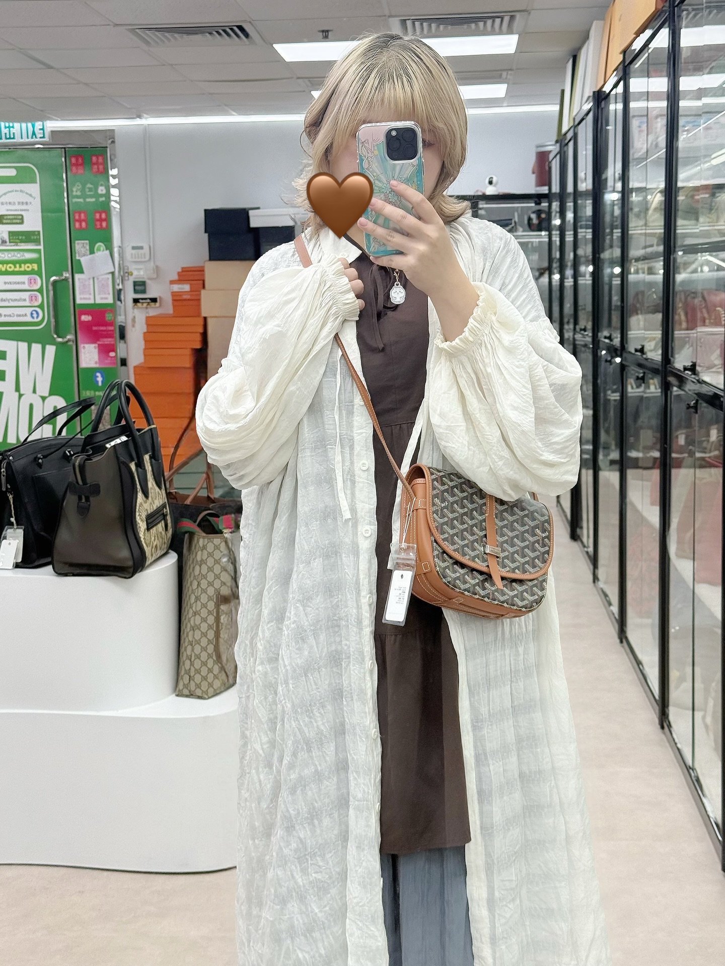 Goyard 👜 PRE OWNED 🛍️棕色 pm size 郵差包🤎  Size : 21*7*17cm  配件 -塵袋🫶🏻  優惠價 $ 14980  #收袋王  喜歡的話快點pm/whatsapp 我們💓 銷售熱線51111 321（whatsapp)  我們服務包括有：手袋飾物回收、手袋置換(一換一、一換多也可以） 、專業手袋鑑證、專業手袋護理 Is 購買方法 🏢親臨門市 荃灣南豐中心15樓1521室（荃灣地鐵站a出口1分鐘到）敬請預約 ❤️只賣正品正貨，任驗💓🫰🏻 ❤️‍🔥本店為香港註冊公司絕對真貨，信心保證👍🏻 🫰🏻本店設有鑑證服務，有駐場鑑證師  ✨歡迎追蹤我哋各個平台緊貼最新優惠x貨品🔥😍 👇🏻👇🏻👇🏻👇🏻👇🏻👇🏻👇🏻👇🏻  ⭐️Instagram: aoaocave  🌈Facebook: aoaocave收袋王  🔥Carousell: acluxuryhk  👆🏻👆🏻👆🏻👆🏻👆🏻👆🏻👆🏻👆🏻  ___________________________  Disclaimer🫰🏻All trademarks and copyrights are reserved to the original brand holders. @AOAOCAVE sells only authentic goods and is not affiliated with any of the brands mentioned.  @AOAOCAVE 跟任何品牌無關，而且沒有持有任何品牌資版權，亦沒有與任何品牌合作。所有商標及版權歸屬於品牌坊所有，帖子只作分享用途。  #aoaocave #手袋回收 #名牌買賣