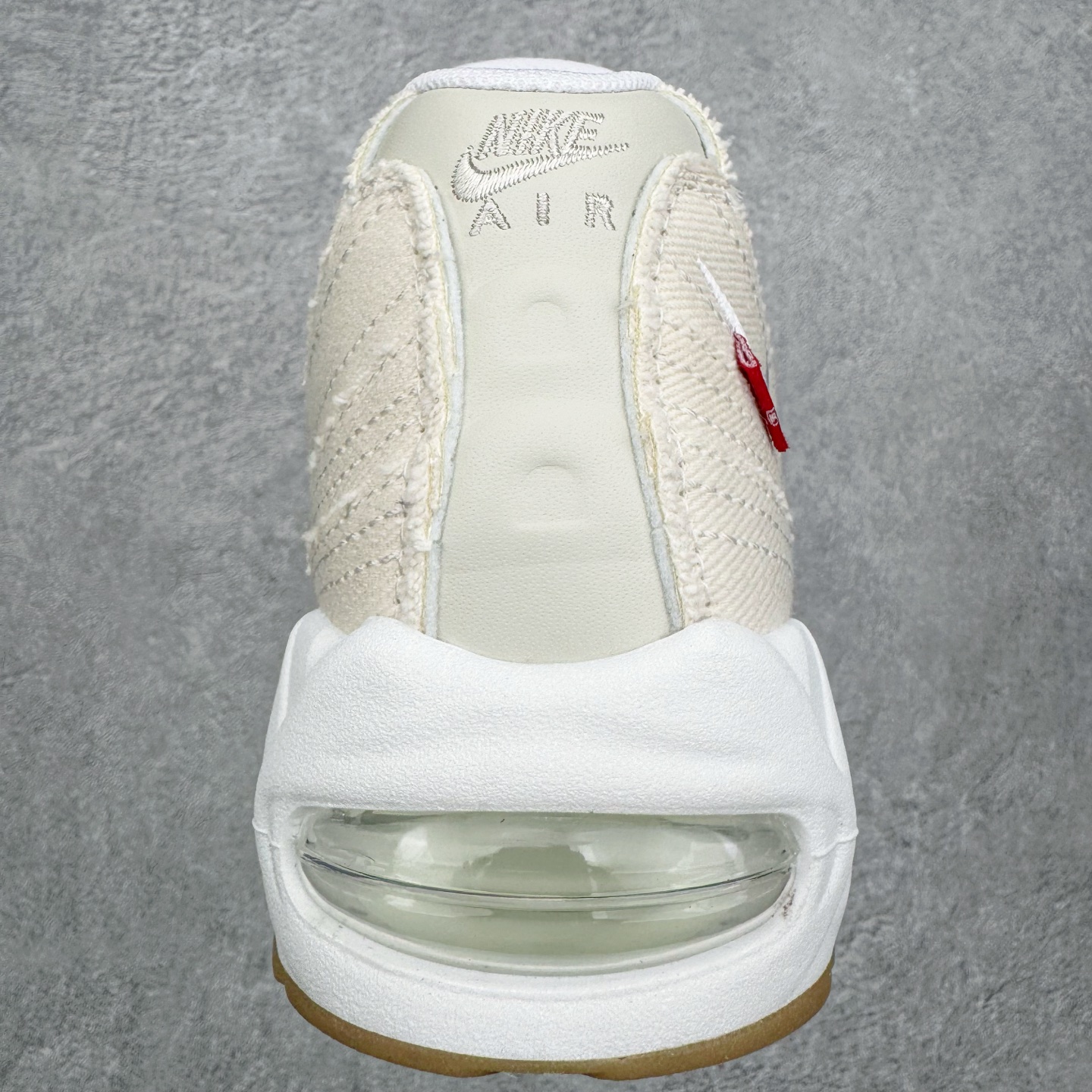 Nike Air Max 95 OG x Levi's HM4743-100 