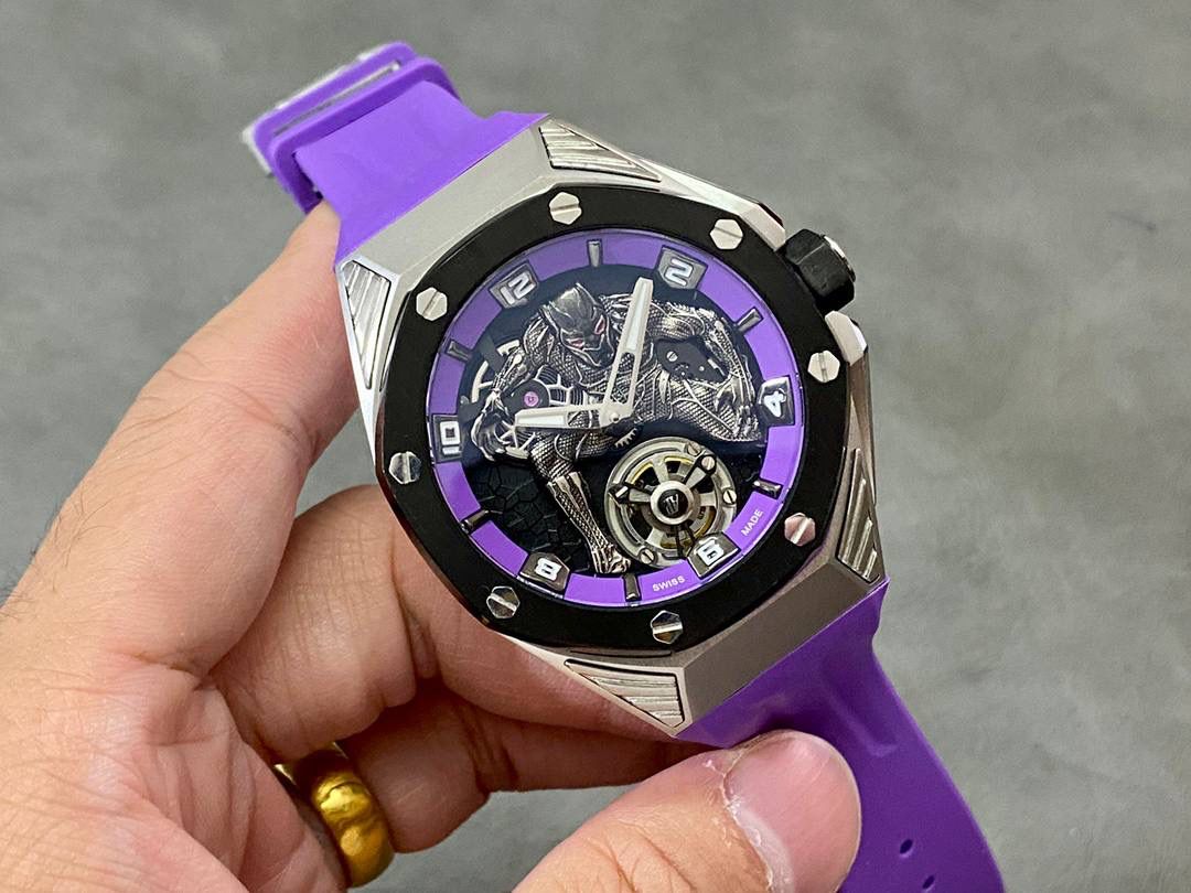 爱彼皇家橡树概念系列漫威黑豹飞行陀飞轮腕表