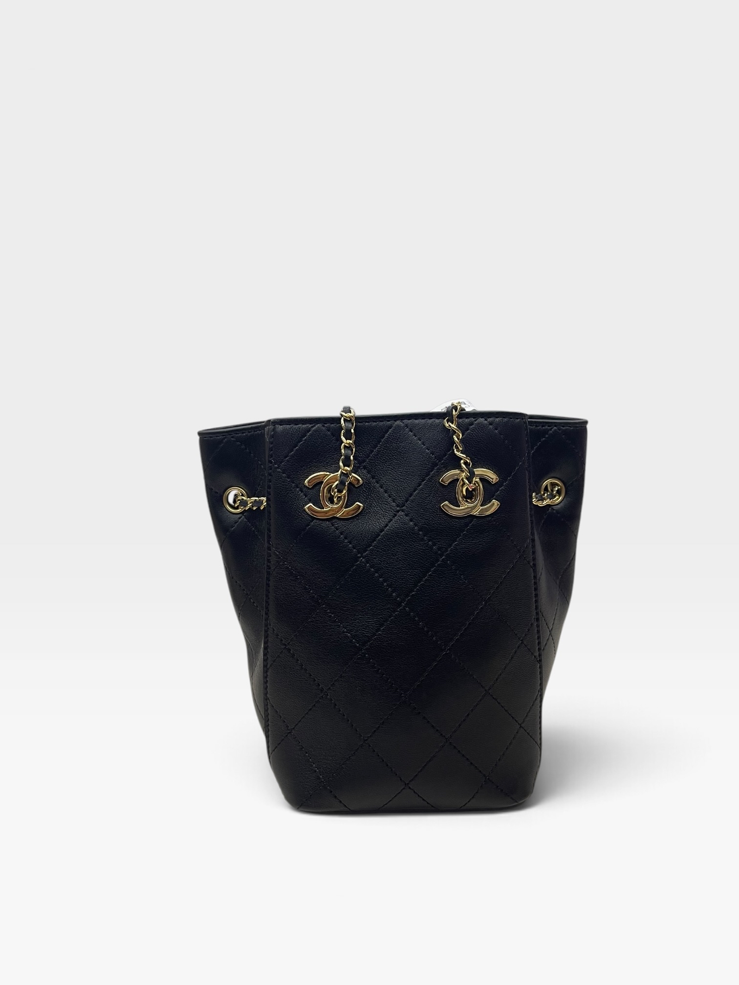 Pre-Owned CHANEL Bucket Bag / Product Code: 102912