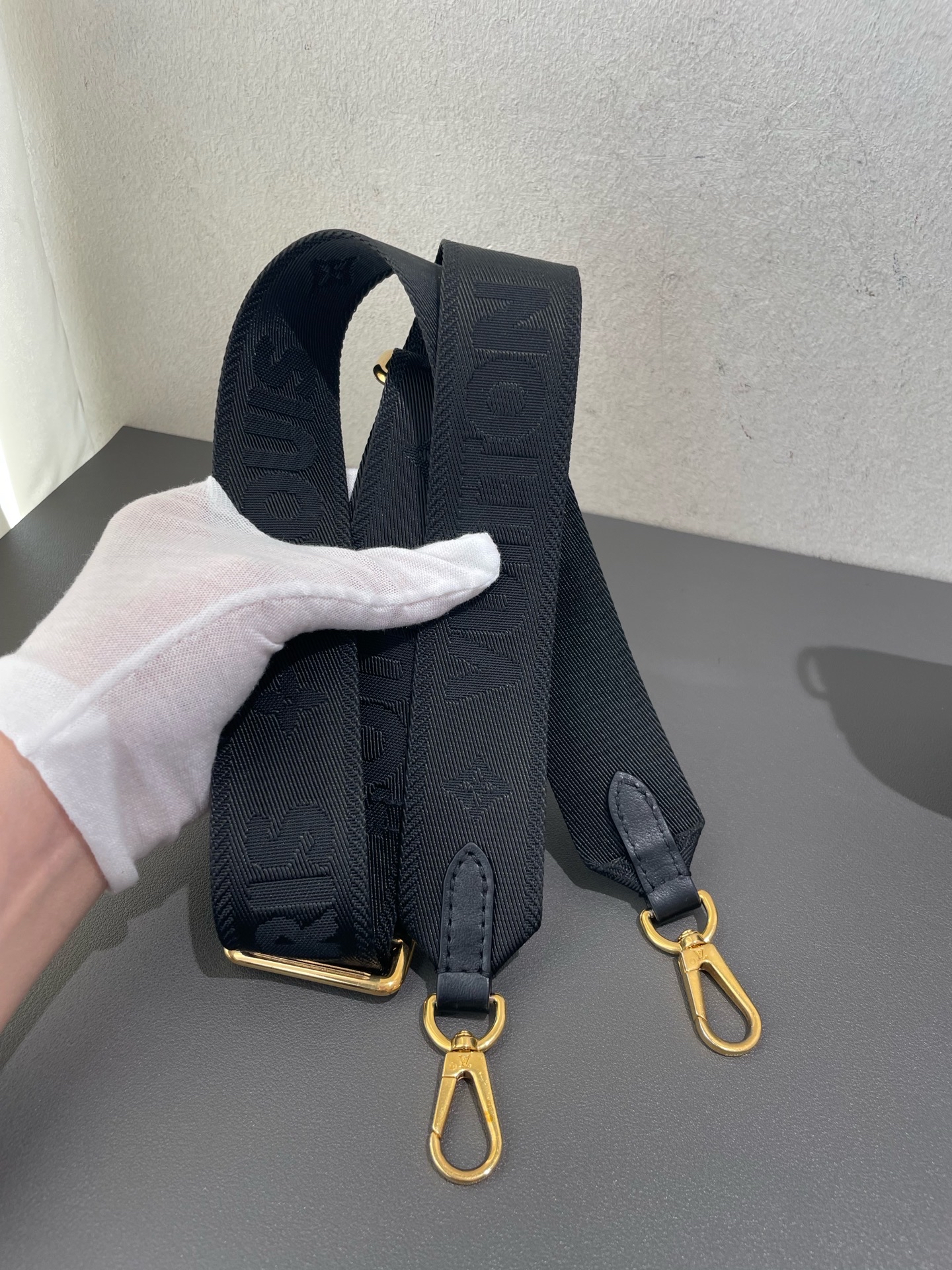 【預訂貨品】LV 黑色月亮包