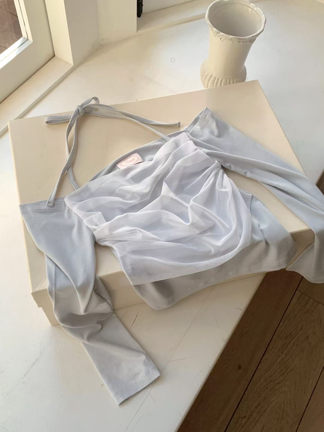  【 🫧一見鐘情♡延續大熱透紗～💭夢幻色調！親膚感網紗掛頸上衣💜 】 Dream Double Layer Top(三色入)